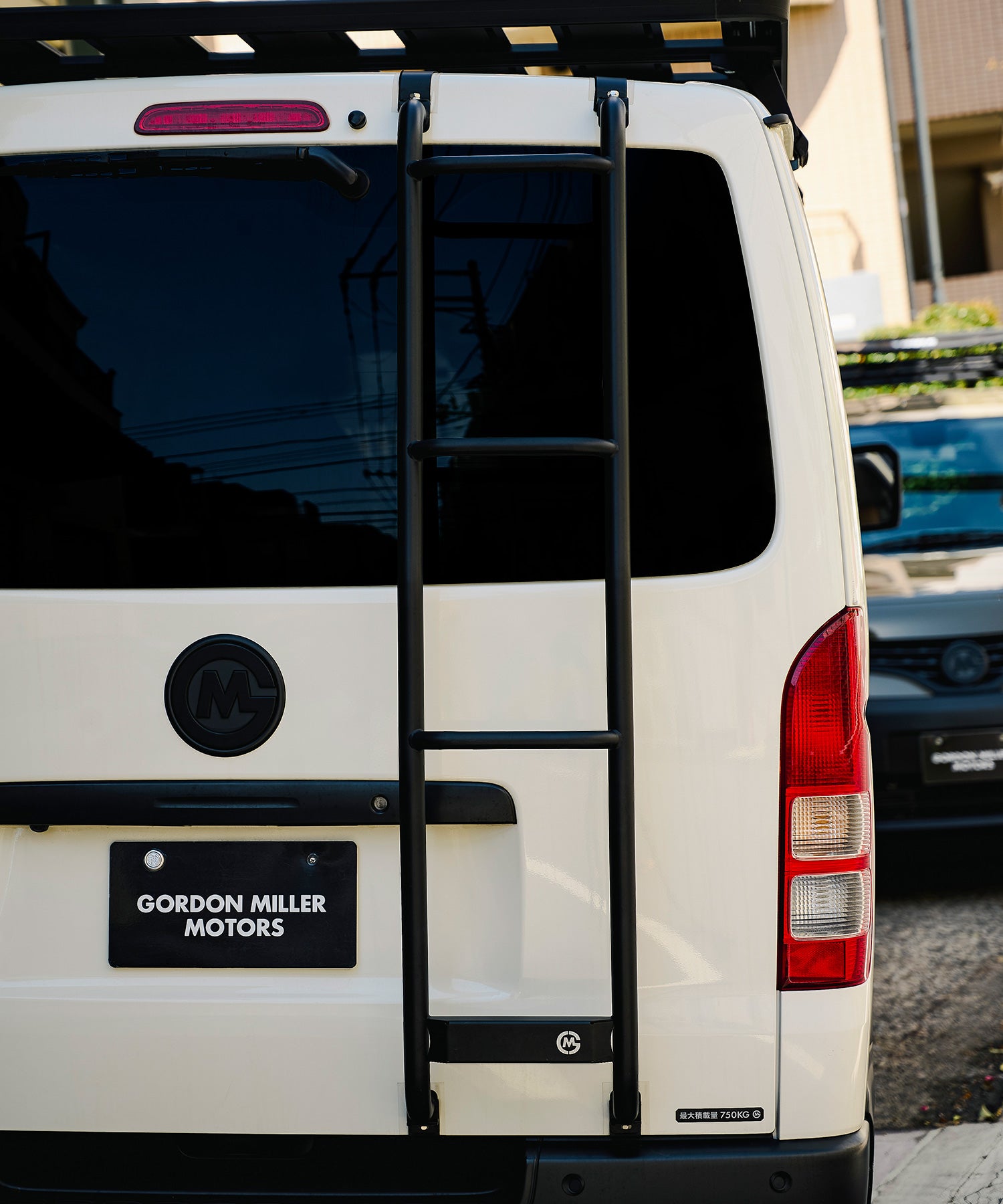 おしゃれ おすすめ カー用品 ハイエース用 リアラダー 便利グッズ オートバックス