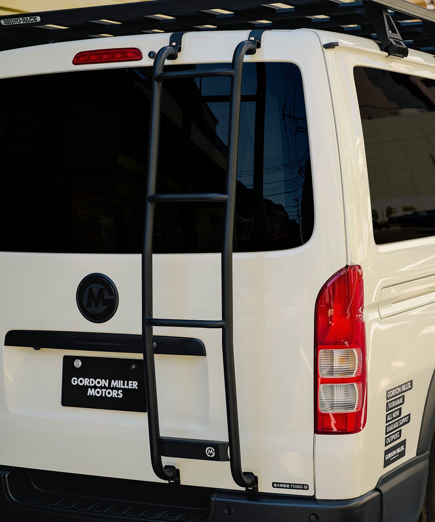 おしゃれ おすすめ カー用品 ハイエース用 リアラダー 便利グッズ オートバックス