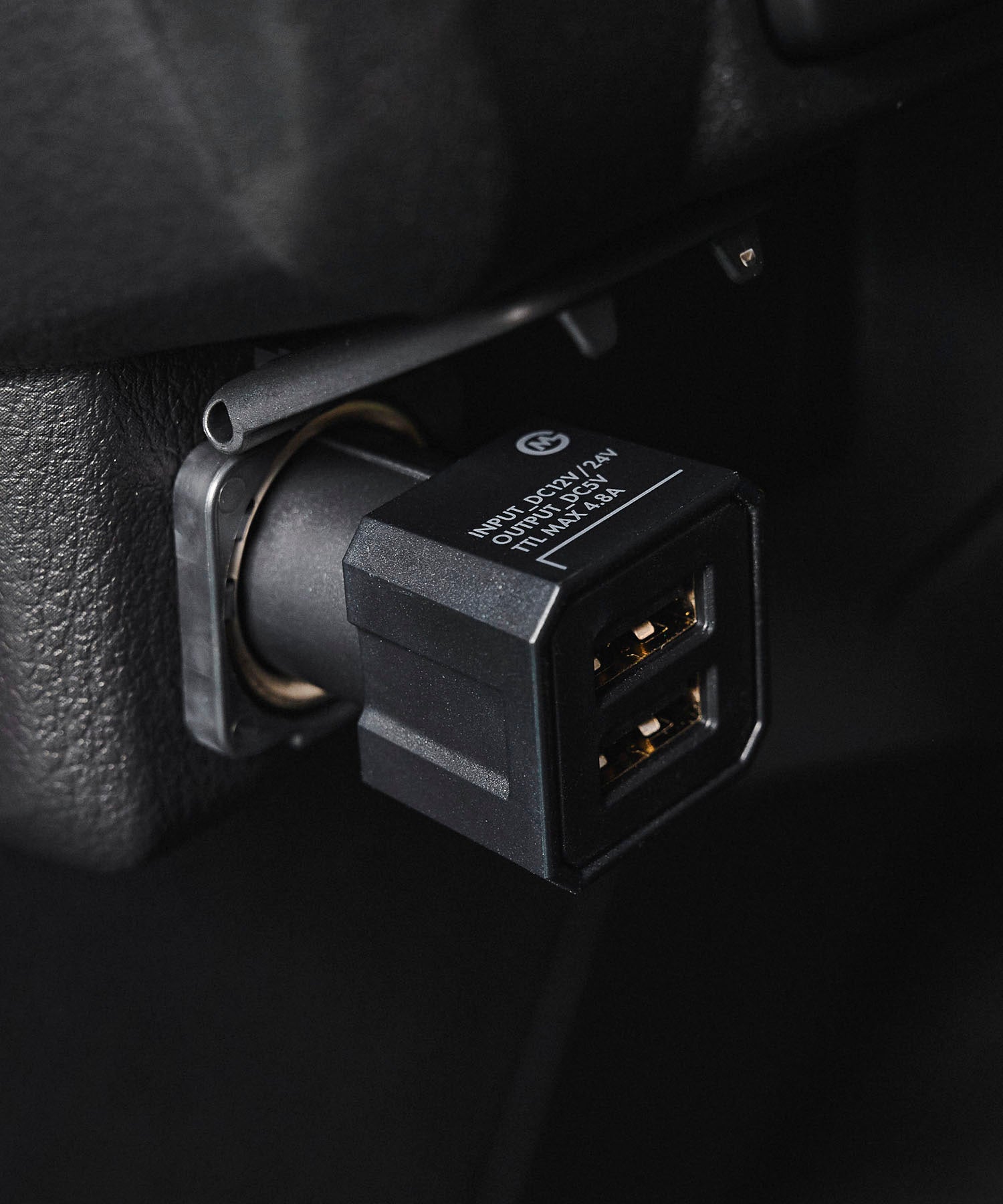 おしゃれ おすすめ カー用品 2ポート USBソケット 便利グッズ シガーソケット用