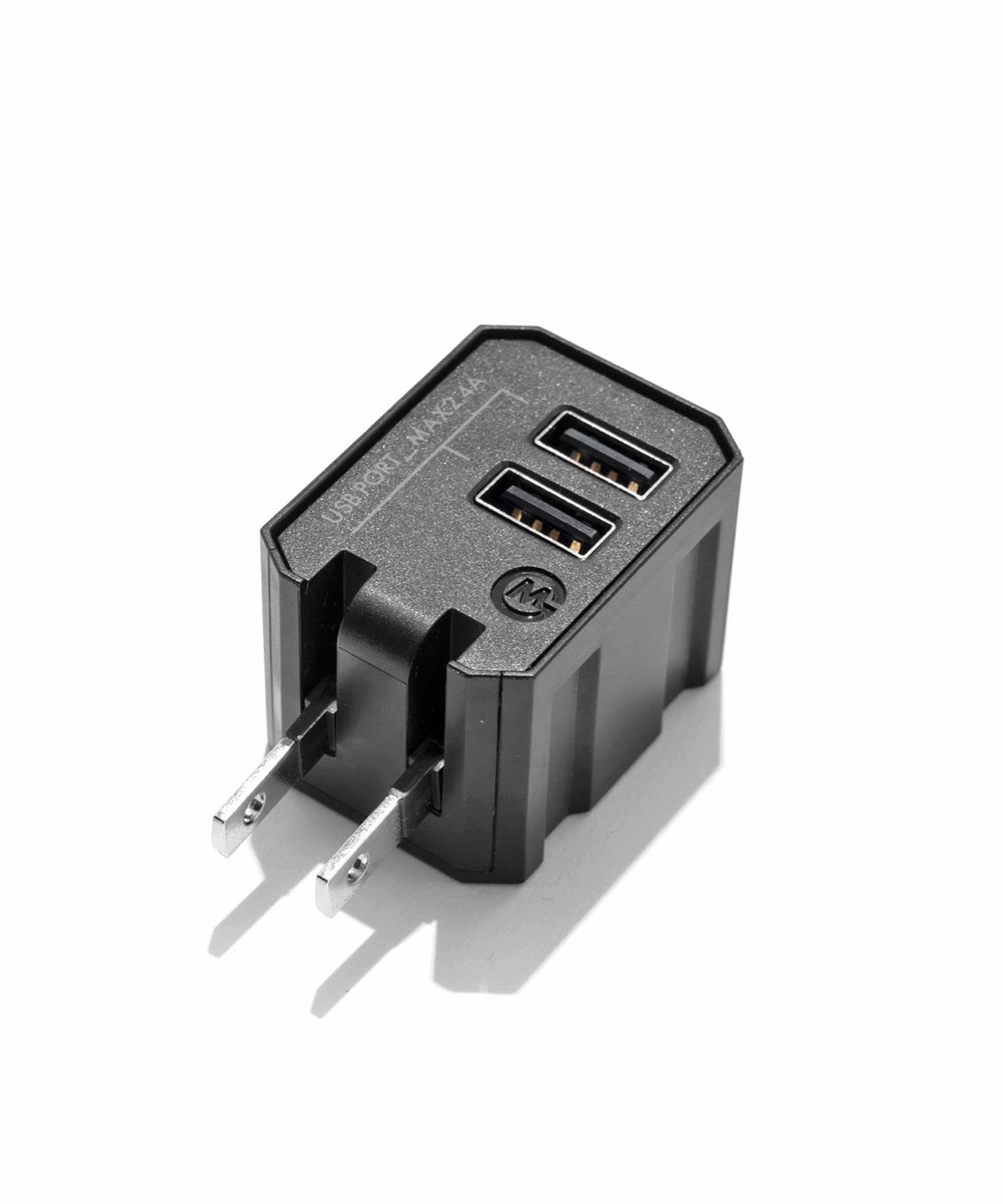 おしゃれ おすすめ カー用品 USBポート 2ポート コンパクト 充電器 便利グッズ