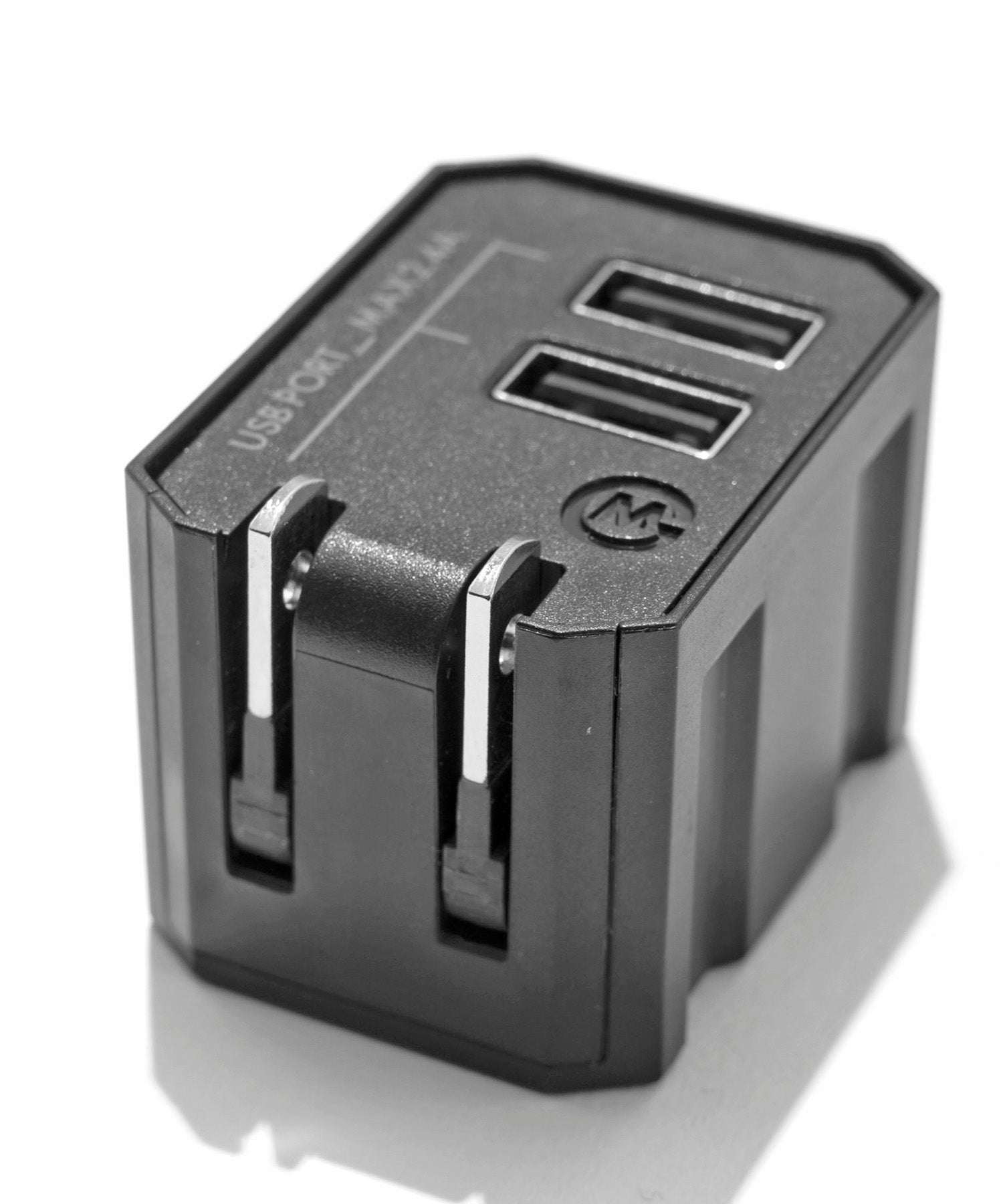 おしゃれ おすすめ カー用品 USBポート 2ポート コンパクト 充電器 便利グッズ