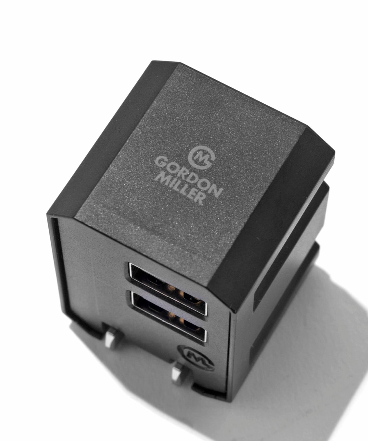 おしゃれ おすすめ カー用品 USBポート 2ポート コンパクト 充電器 便利グッズ