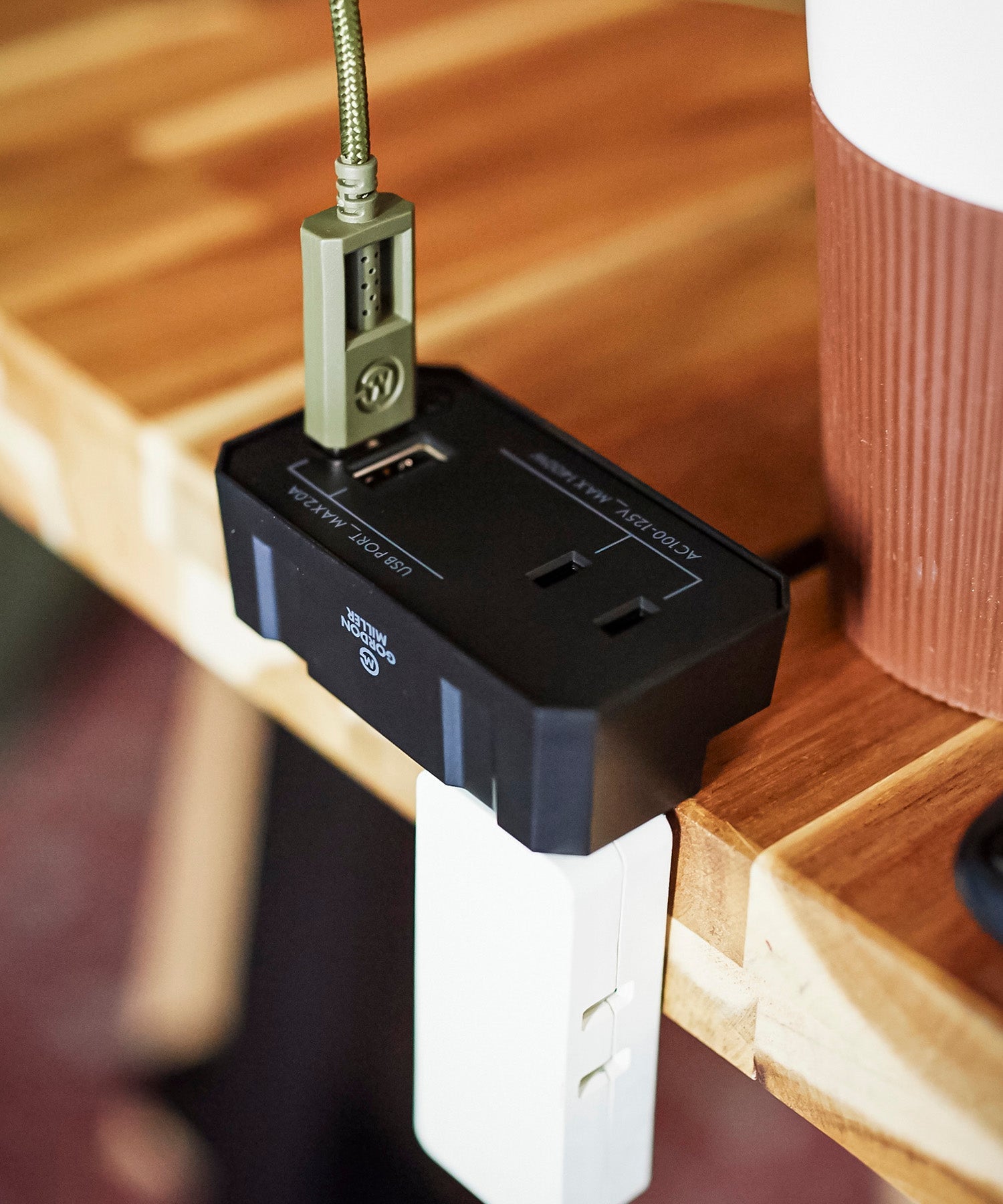 おしゃれ おすすめ カー用品 USBポート タイプA コンパクト 電源タップ 便利グッズ