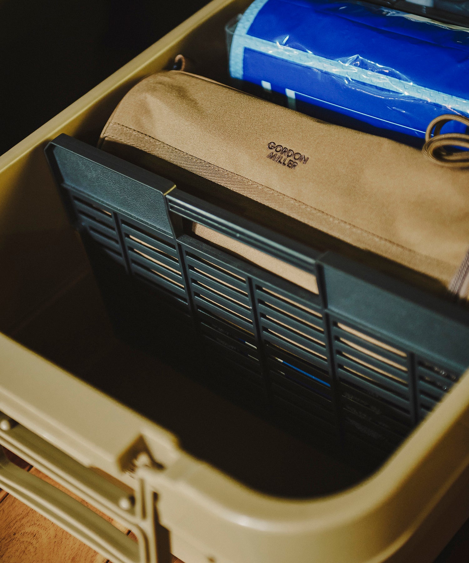 おしゃれ おすすめ 積み重ね可能 座れる フタ付き 収納ボックス トランクカーゴ 仕切り板