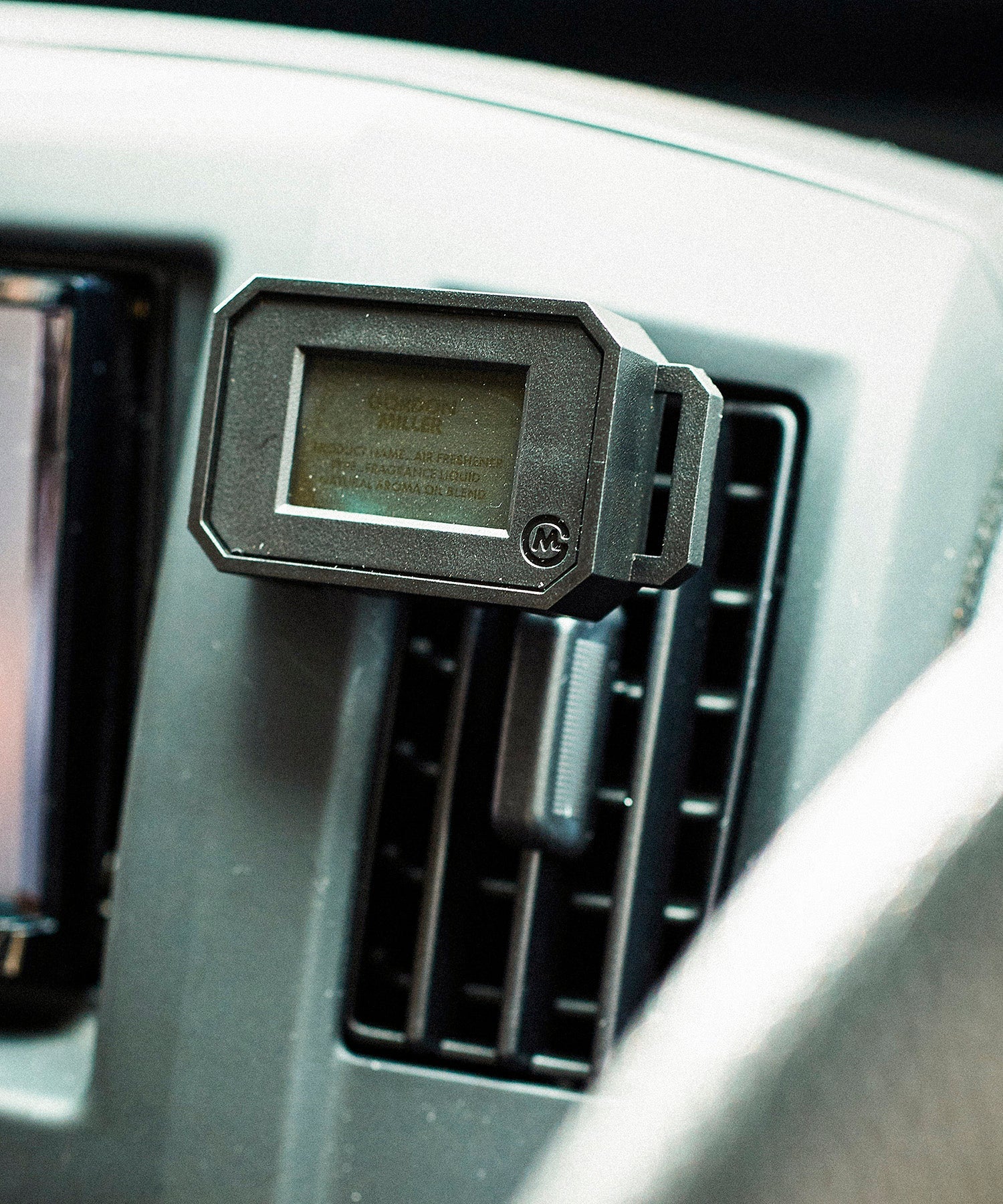 おしゃれ おすすめ カー用品 芳香剤 ACクリップ エアフレッシュナー リキッドタイプ