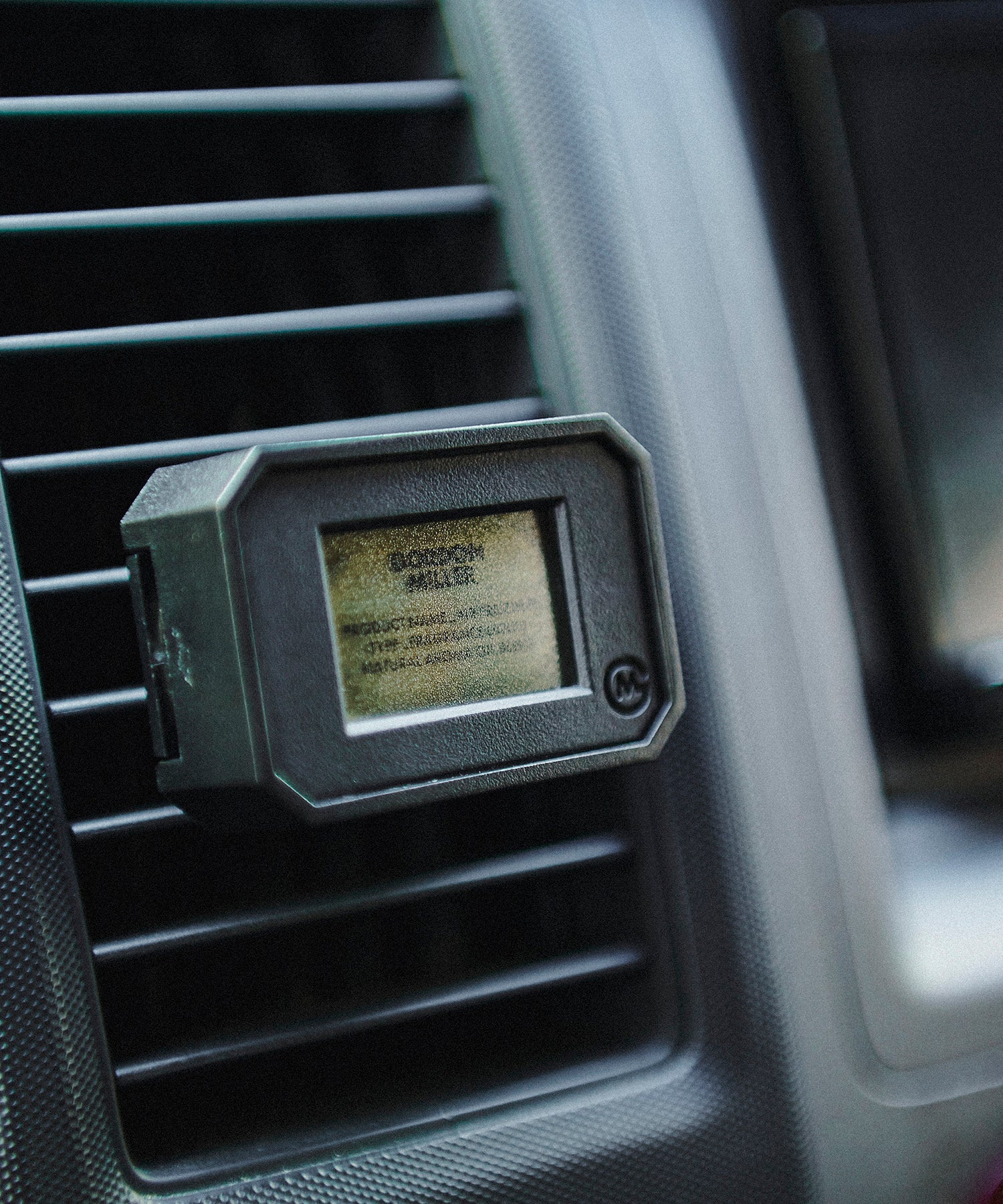 おしゃれ おすすめ カー用品 芳香剤 ACクリップ エアフレッシュナー リキッドタイプ