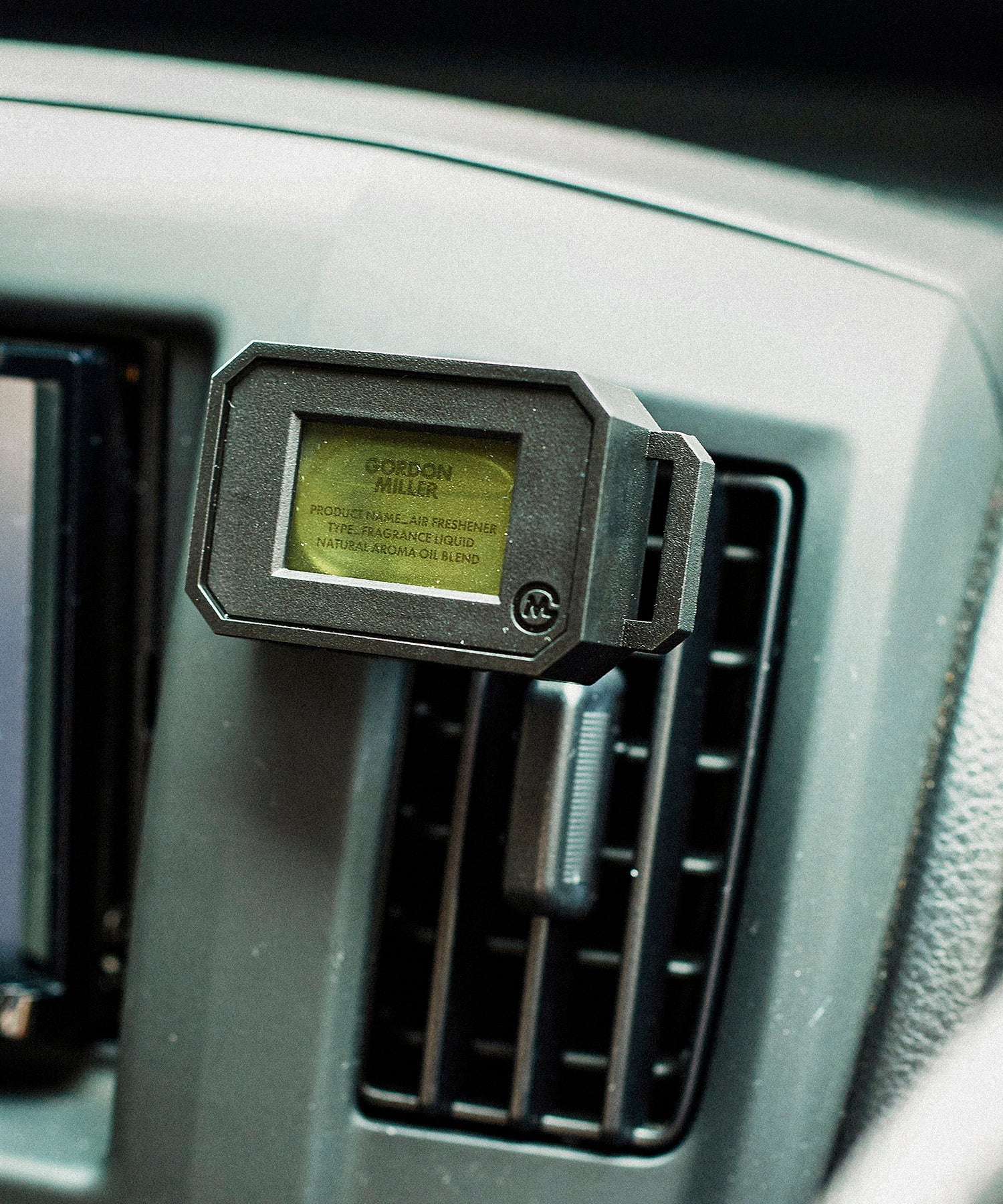 おしゃれ おすすめ カー用品 芳香剤 ACクリップ エアフレッシュナー リキッドタイプ