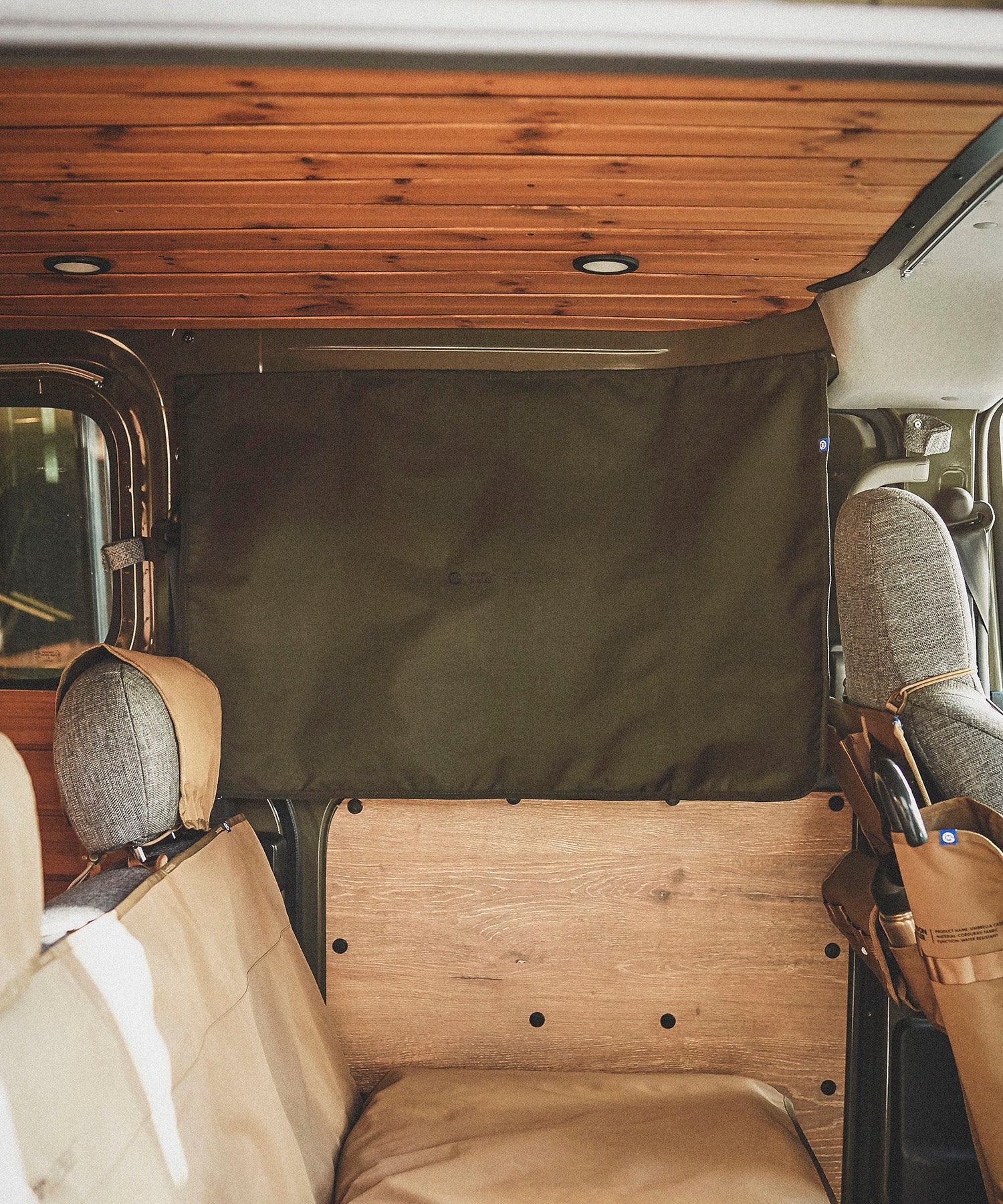 おしゃれ おすすめ カー用品 コーデュラ マグネット カーテン 汎用 便利グッズ