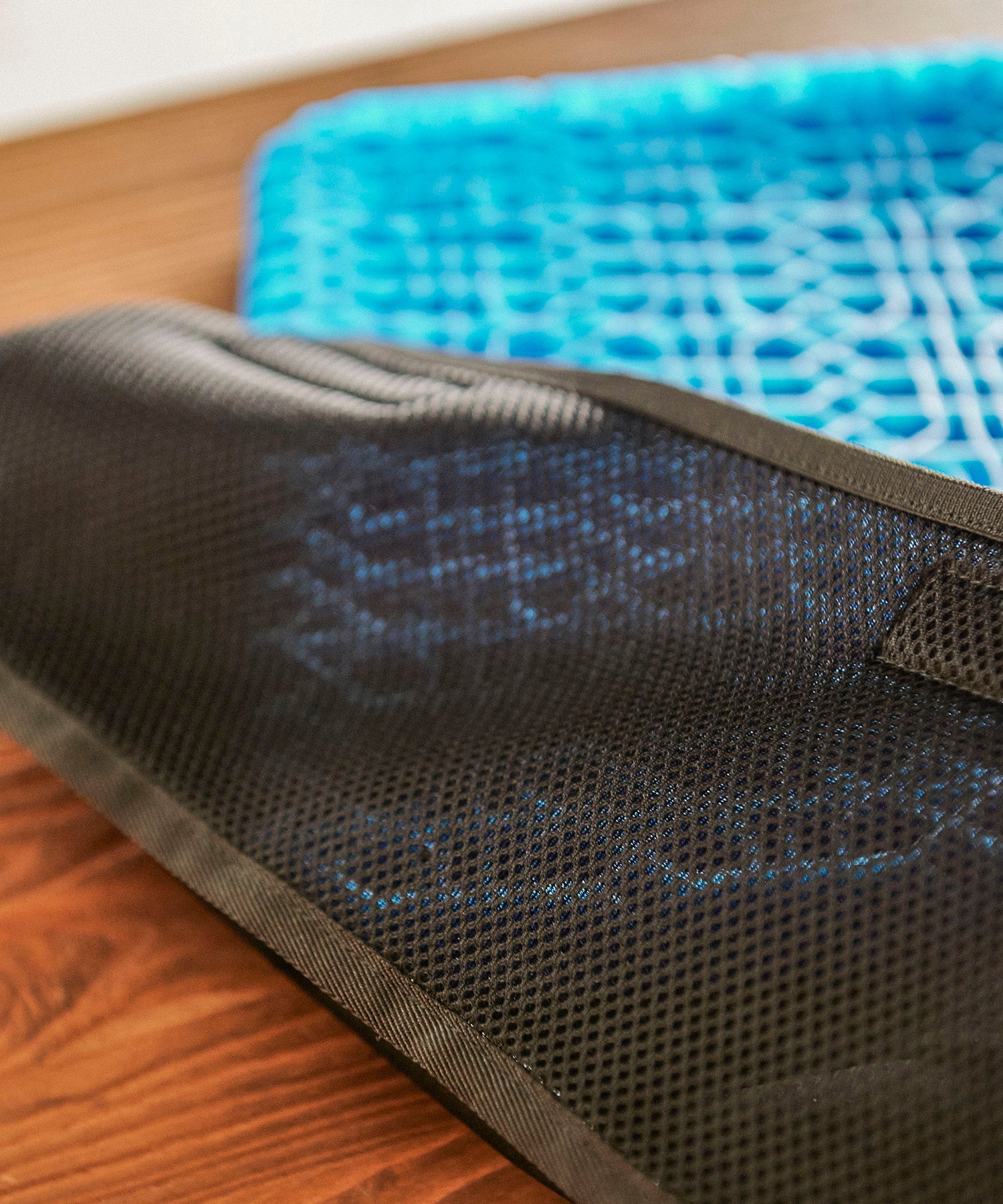 おしゃれ おすすめ カー用品 コーデュラ ジェルシートクッション 汎用 便利グッズ