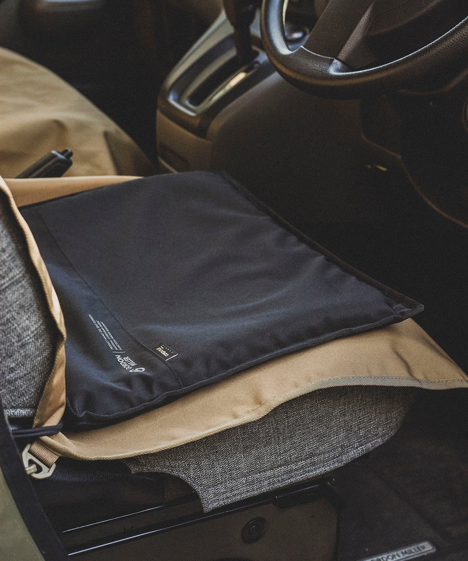 おしゃれ おすすめ カー用品 コーデュラ ジェルシートクッション 汎用 便利グッズ