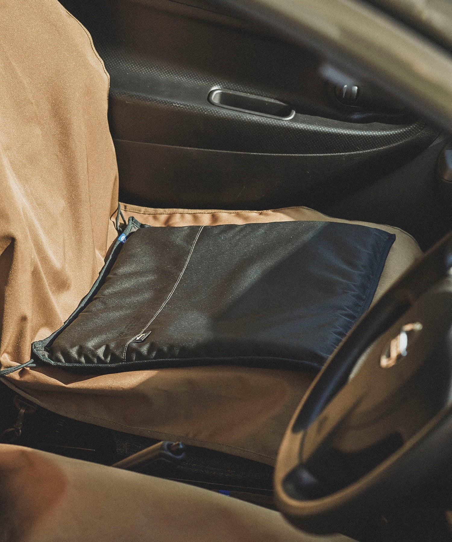 おしゃれ おすすめ カー用品 コーデュラ ジェルシートクッション 汎用 便利グッズ