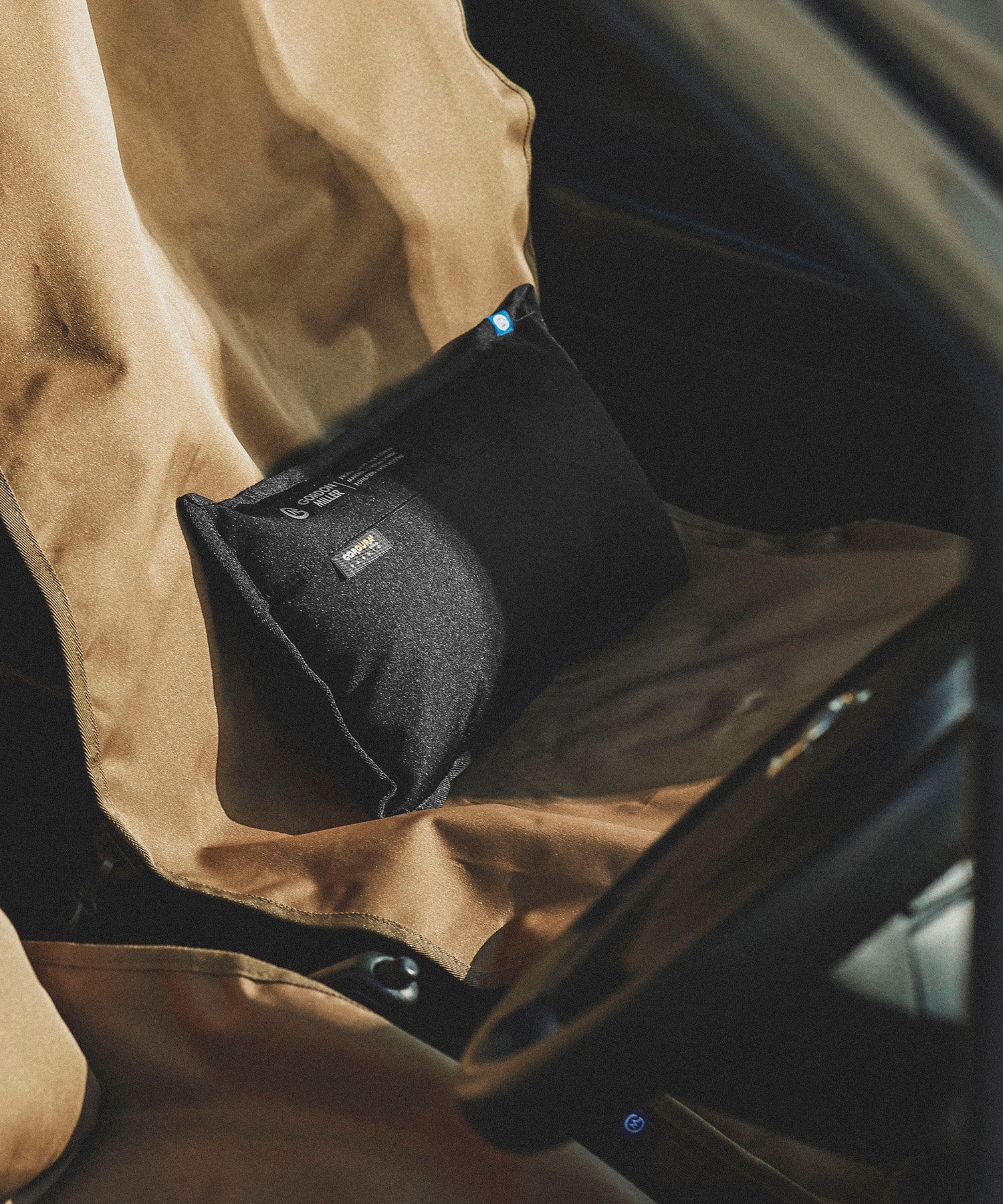 おしゃれ おすすめ カー用品 コーデュラ ハーフ クッション 汎用 便利グッズ