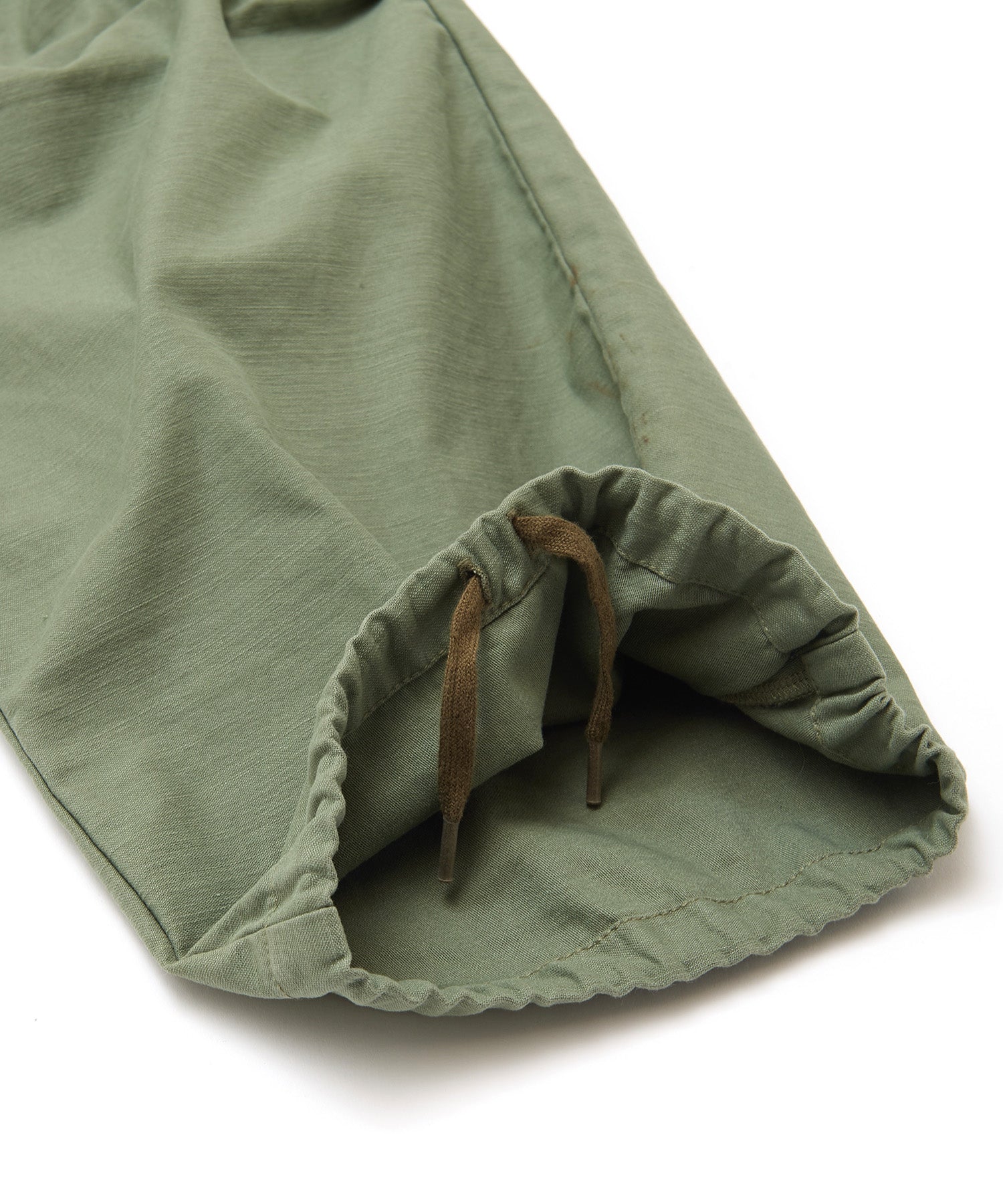 おしゃれ おすすめ ワークウェア ブランド バックサテン ガレージ カーゴパンツ