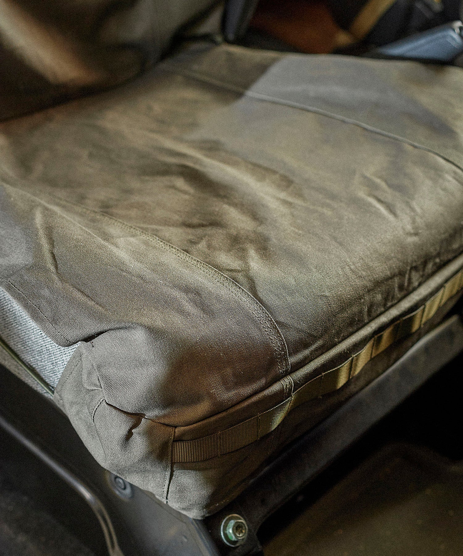 おしゃれ おすすめ カー用品 車 かけるだけ キャンバス 防水 汎用 フロント シートカバー