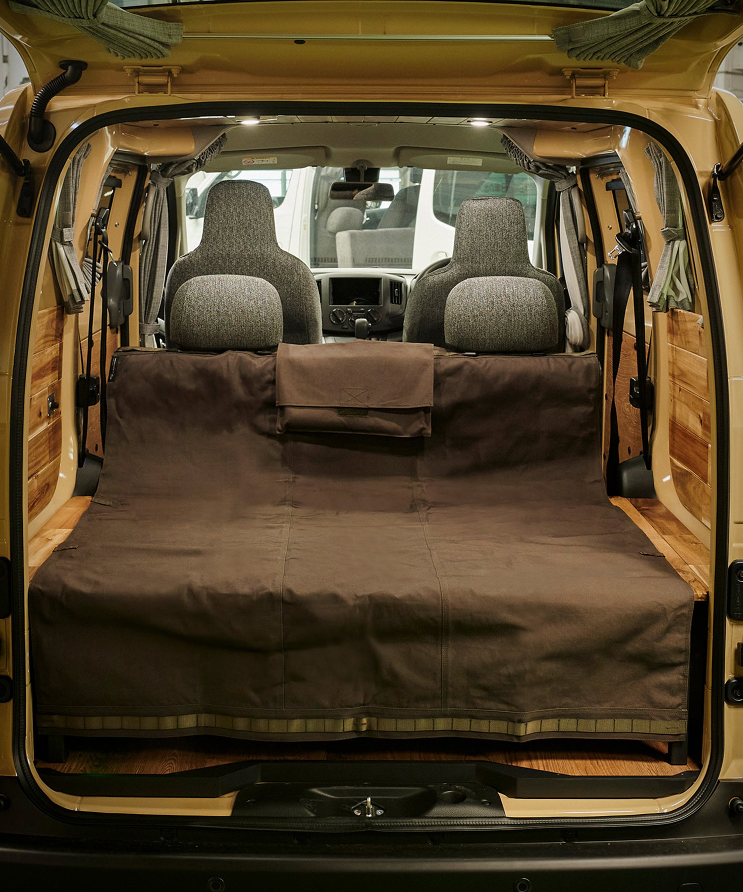 おしゃれ おすすめ カー用品 車 かけるだけ キャンバス 防水 汎用 ラゲッジシート