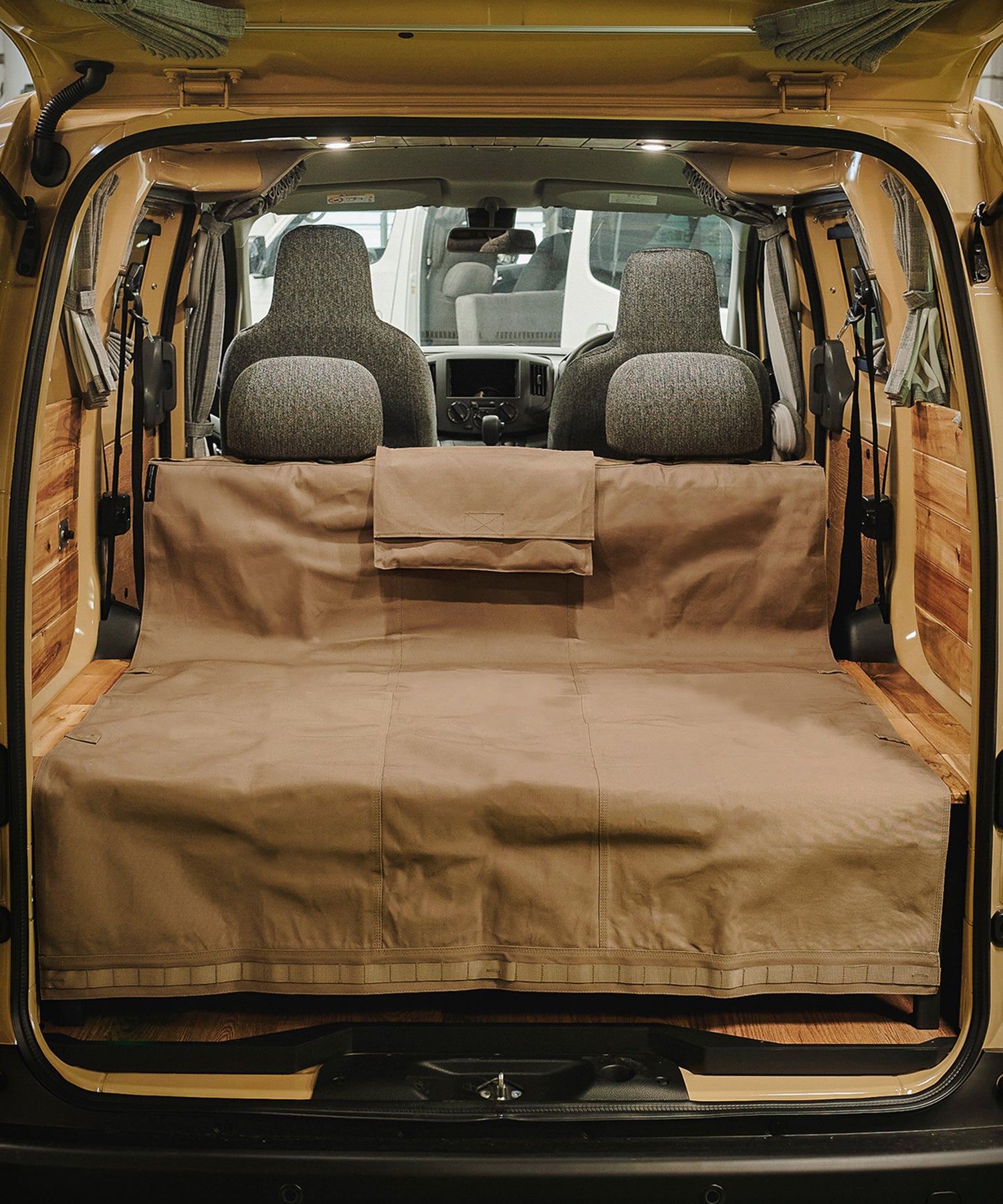 おしゃれ おすすめ カー用品 車 かけるだけ キャンバス 防水 汎用 ラゲッジシート