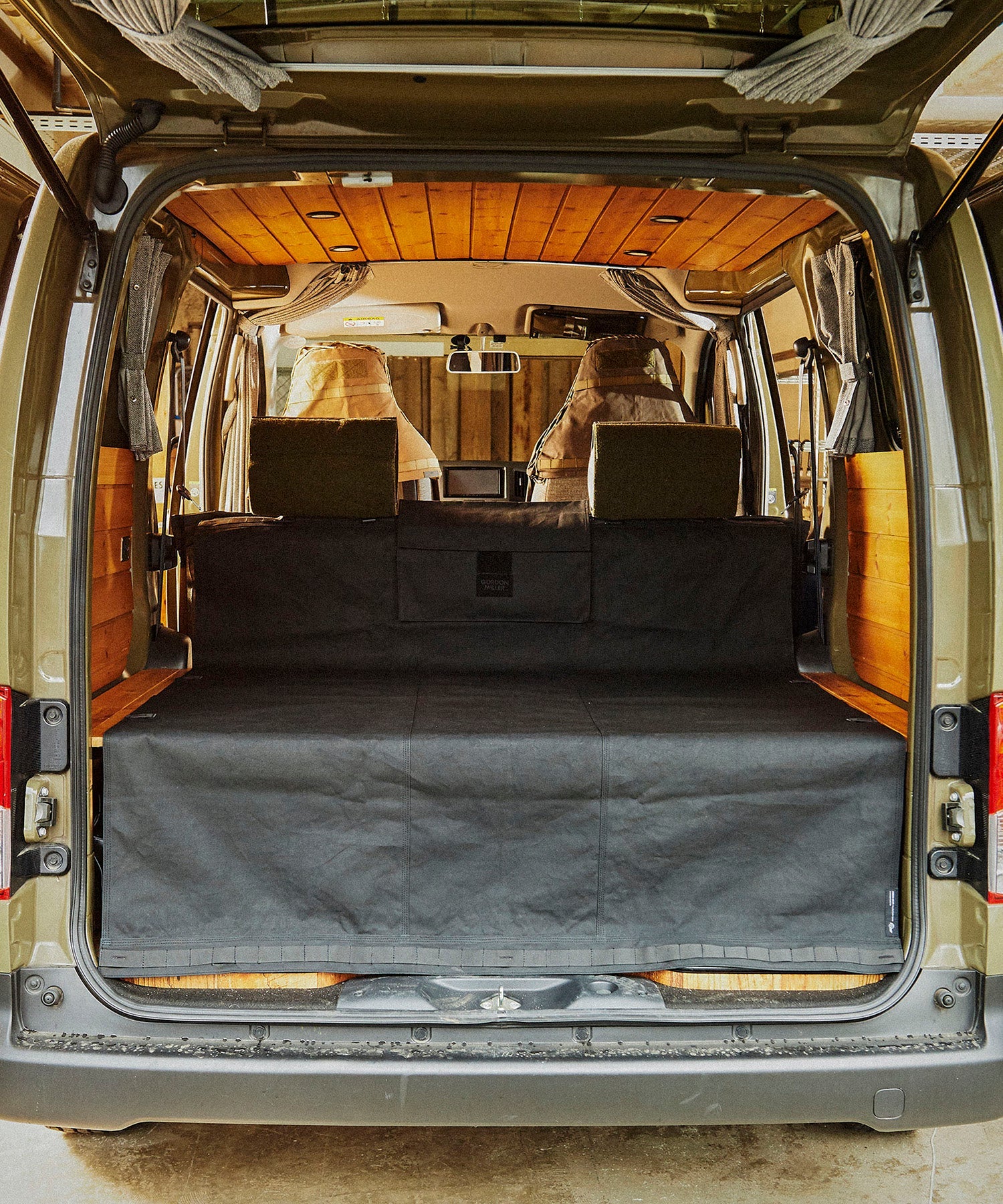 おしゃれ おすすめ カー用品 車 かけるだけ キャンバス 防水 汎用 ラゲッジシート