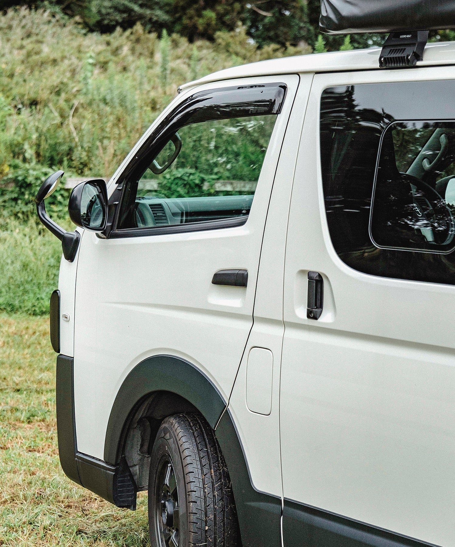 おしゃれ おすすめ カー用品 サイドバイザー ハイエース カスタム オートバックス