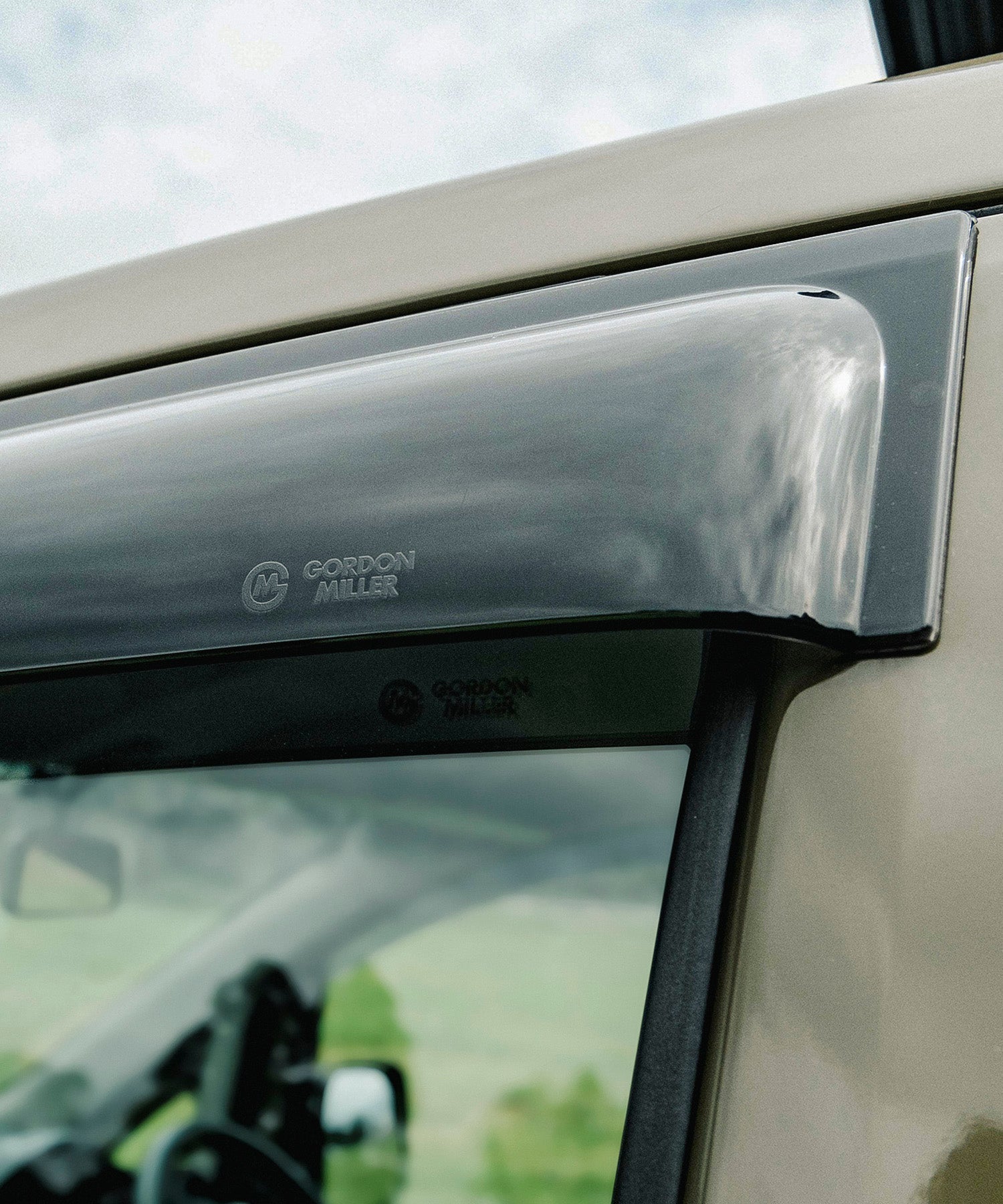 おしゃれ おすすめ カー用品 サイドバイザー NV200 カスタム オートバックス