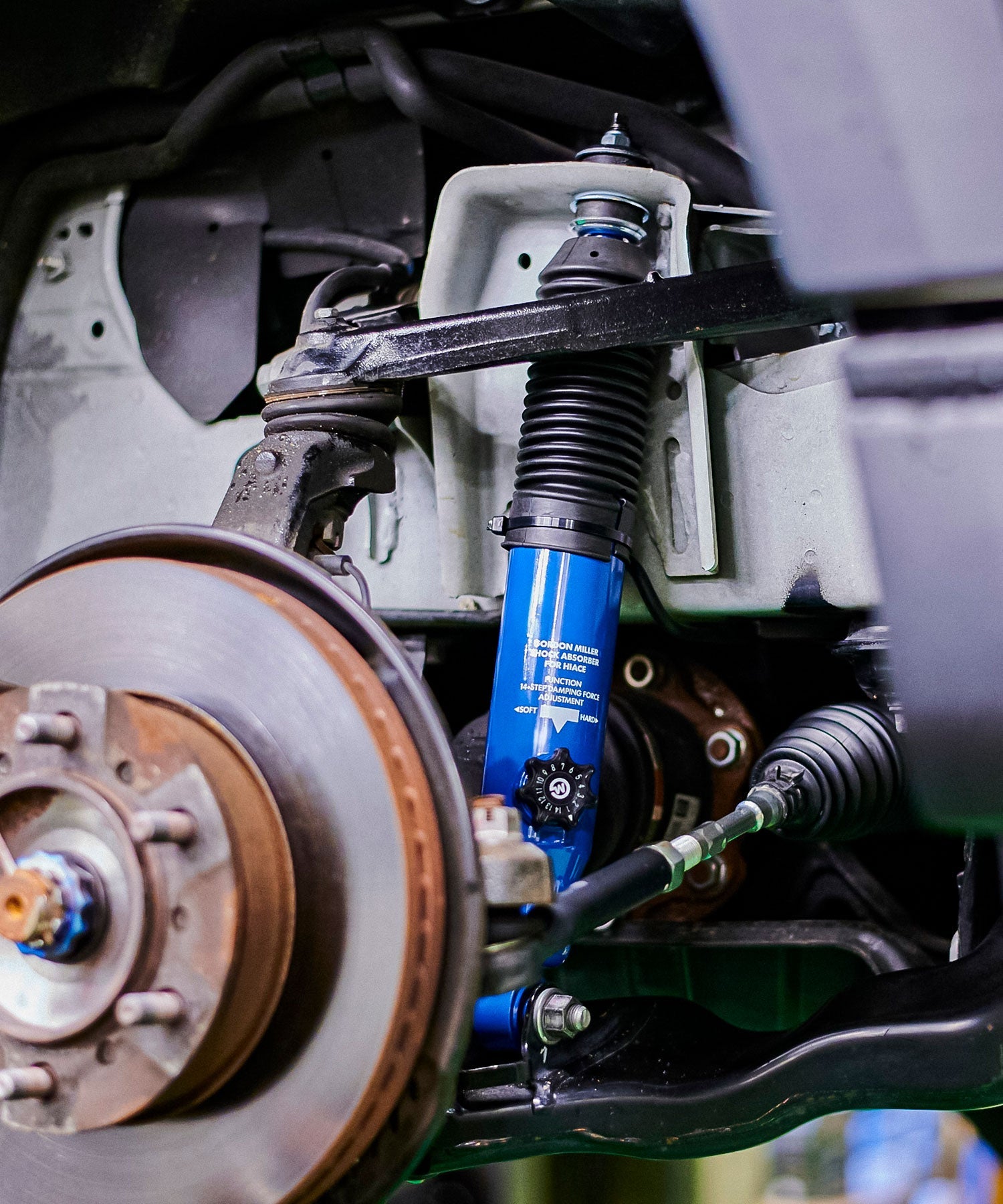 おしゃれ おすすめ カー用品 ショックアブソーバ セット ハイエース カスタム