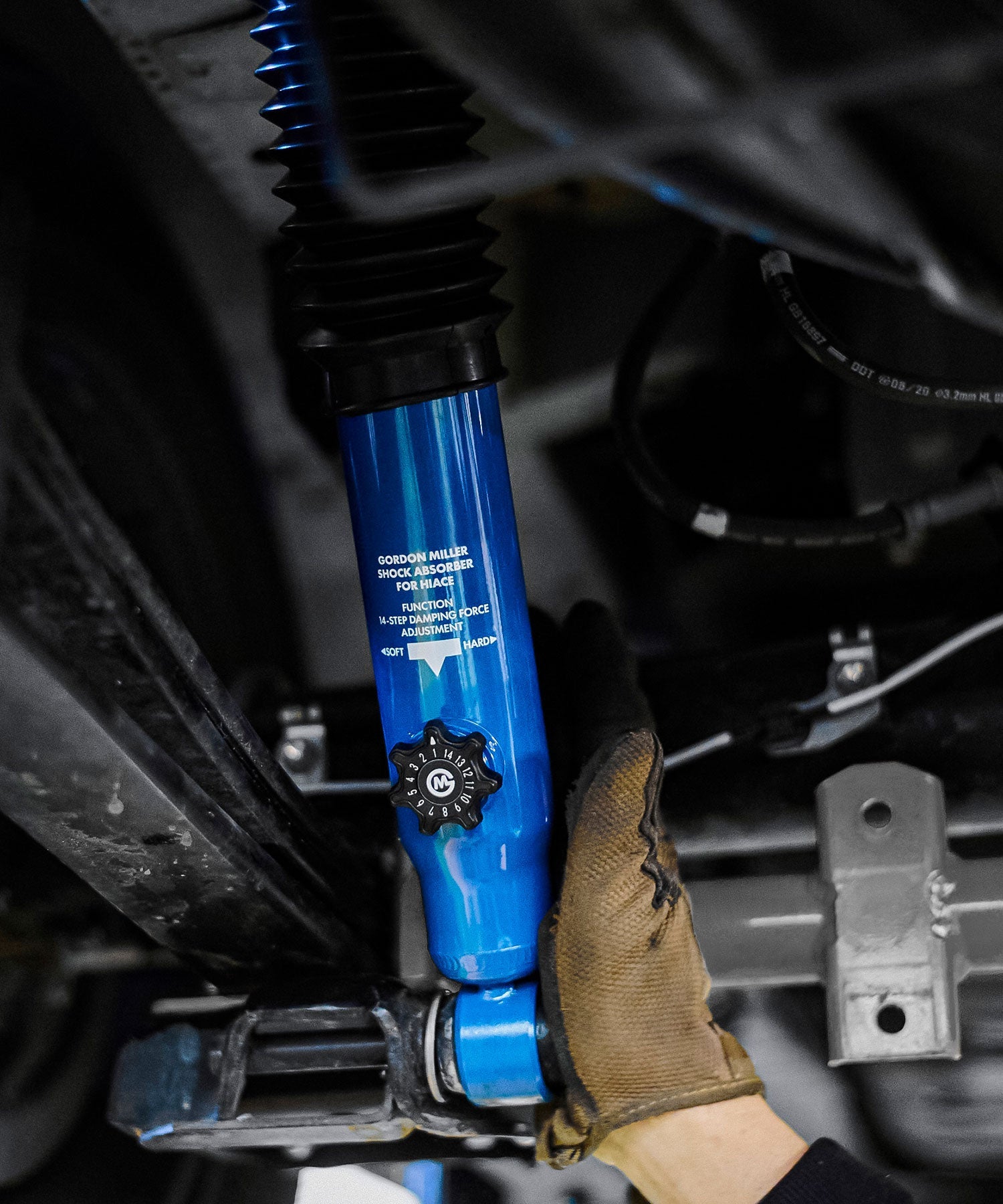 おしゃれ おすすめ カー用品 ショックアブソーバ セット ハイエース カスタム