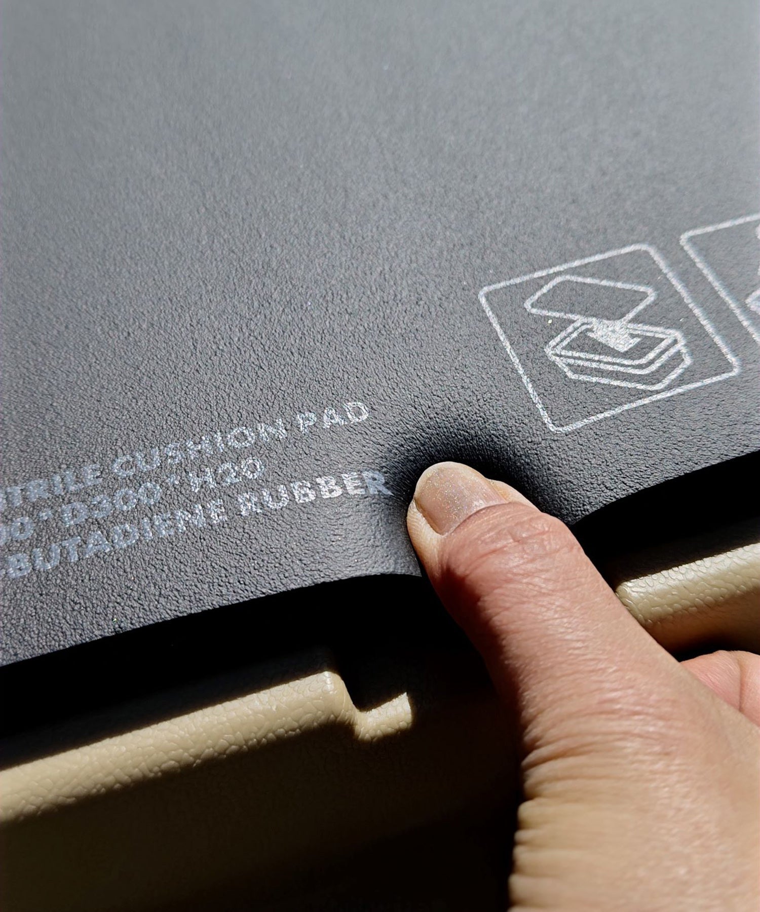 おしゃれ おすすめ 作業用 ニトリル クッション パッド トランクカーゴにも使用可