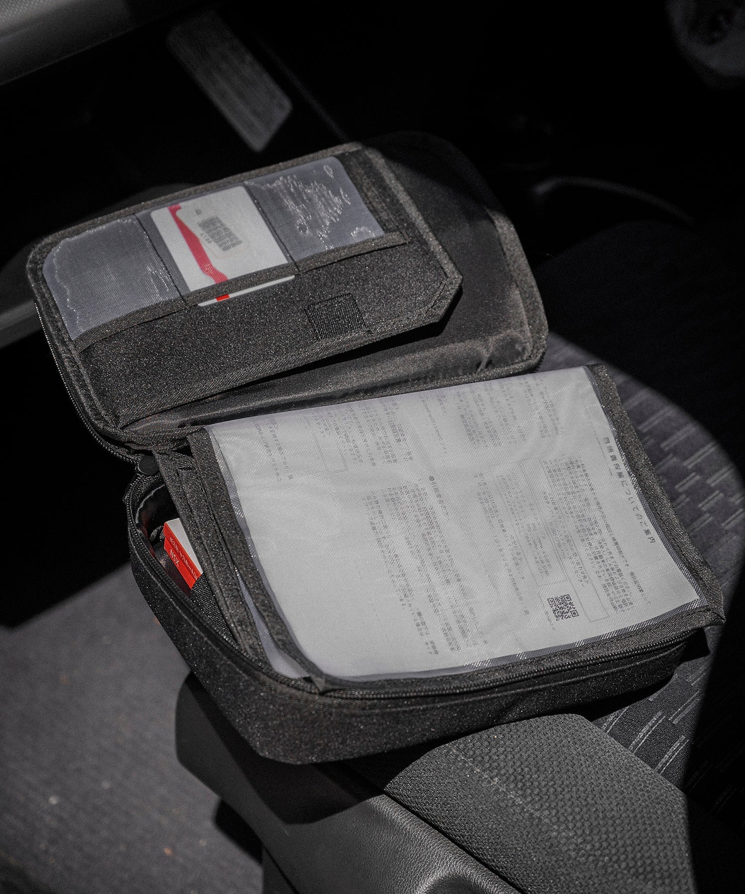 おしゃれ おすすめ カー用品 コーデュラ 車検証ポーチ 便利グッズ オートバックス