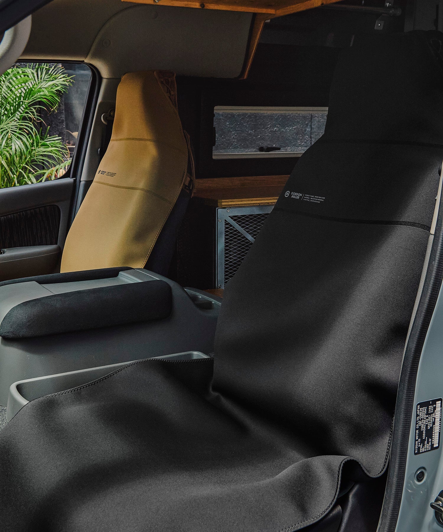 おしゃれ おすすめ カー用品 車 かけるだけ SBR 防水 汎用 フロント シートカバー