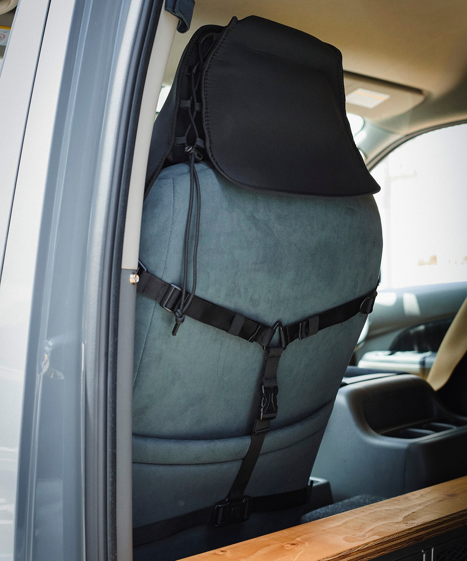 おしゃれ おすすめ カー用品 車 かけるだけ SBR 防水 汎用 フロント シートカバー