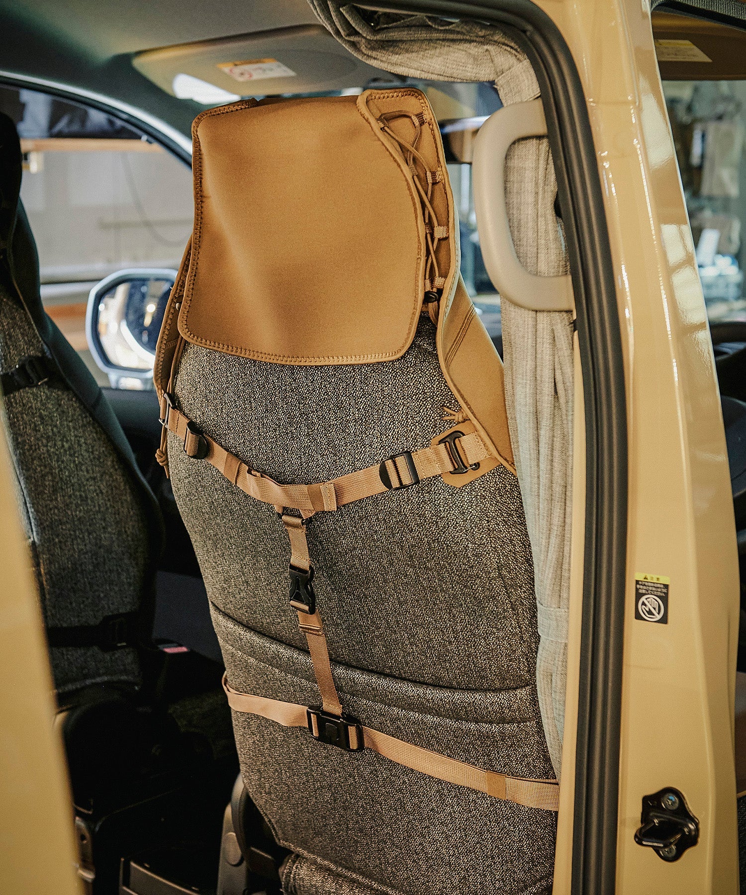 おしゃれ おすすめ カー用品 車 かけるだけ SBR 防水 汎用 フロント シートカバー