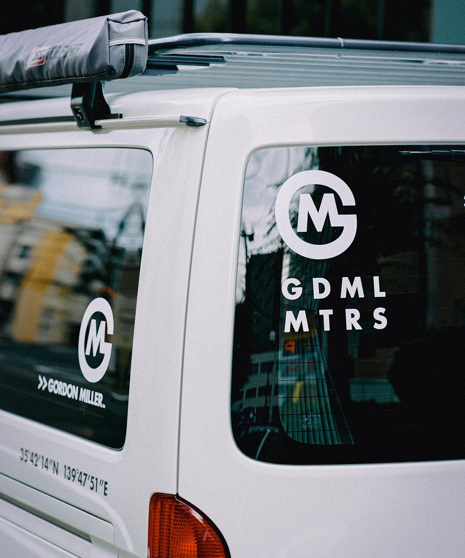 おしゃれ おすすめ カー用品 カットステッカー カスタム オートバックス