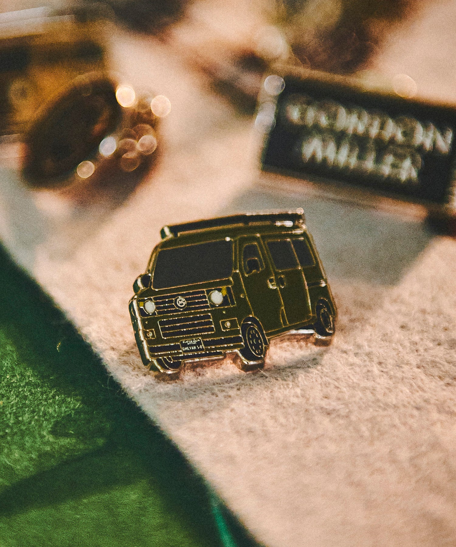 おしゃれ おすすめ カー用品 ピンズ バッジ カスタム オートバックス