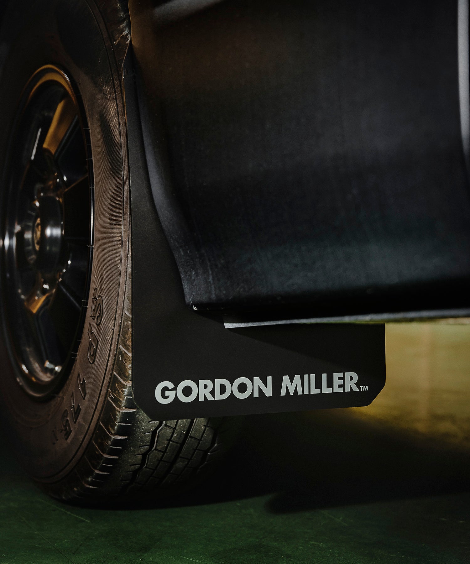 おしゃれ おすすめ カー用品 泥除け マッド フラップ ハイエース 便利グッズ