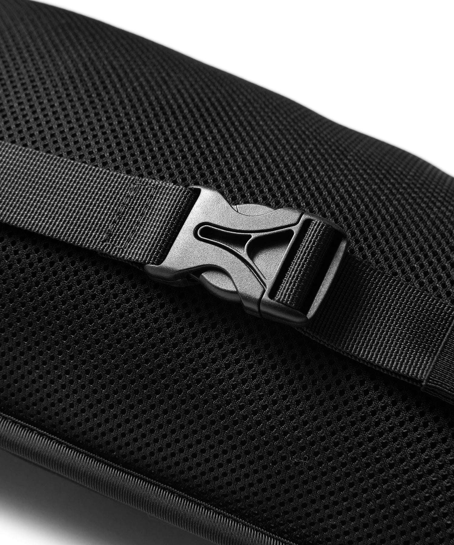 おしゃれ おすすめ カー用品 SBR ハーフ クッション 汎用 便利グッズ