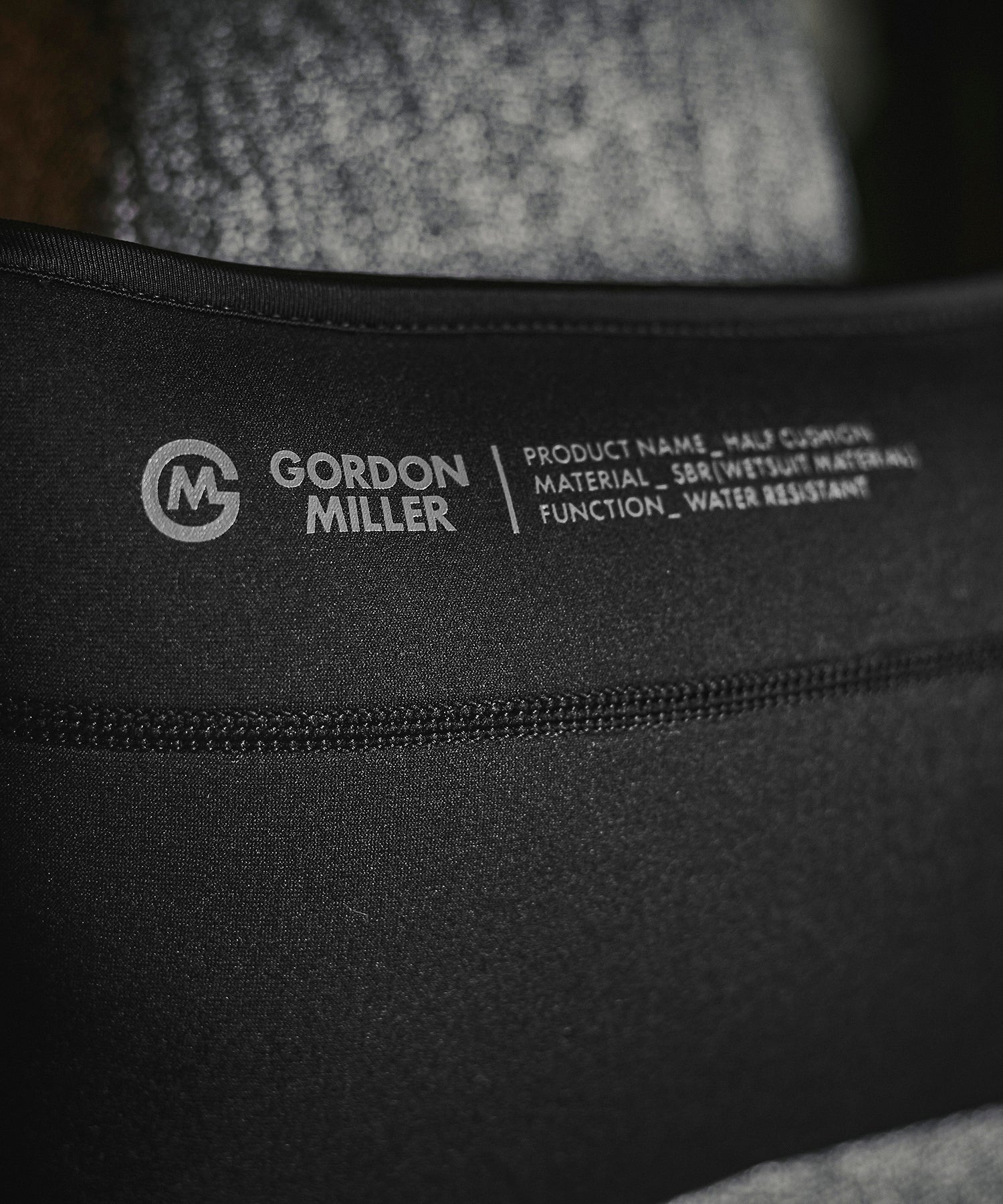 おしゃれ おすすめ カー用品 SBR ハーフ クッション 汎用 便利グッズ