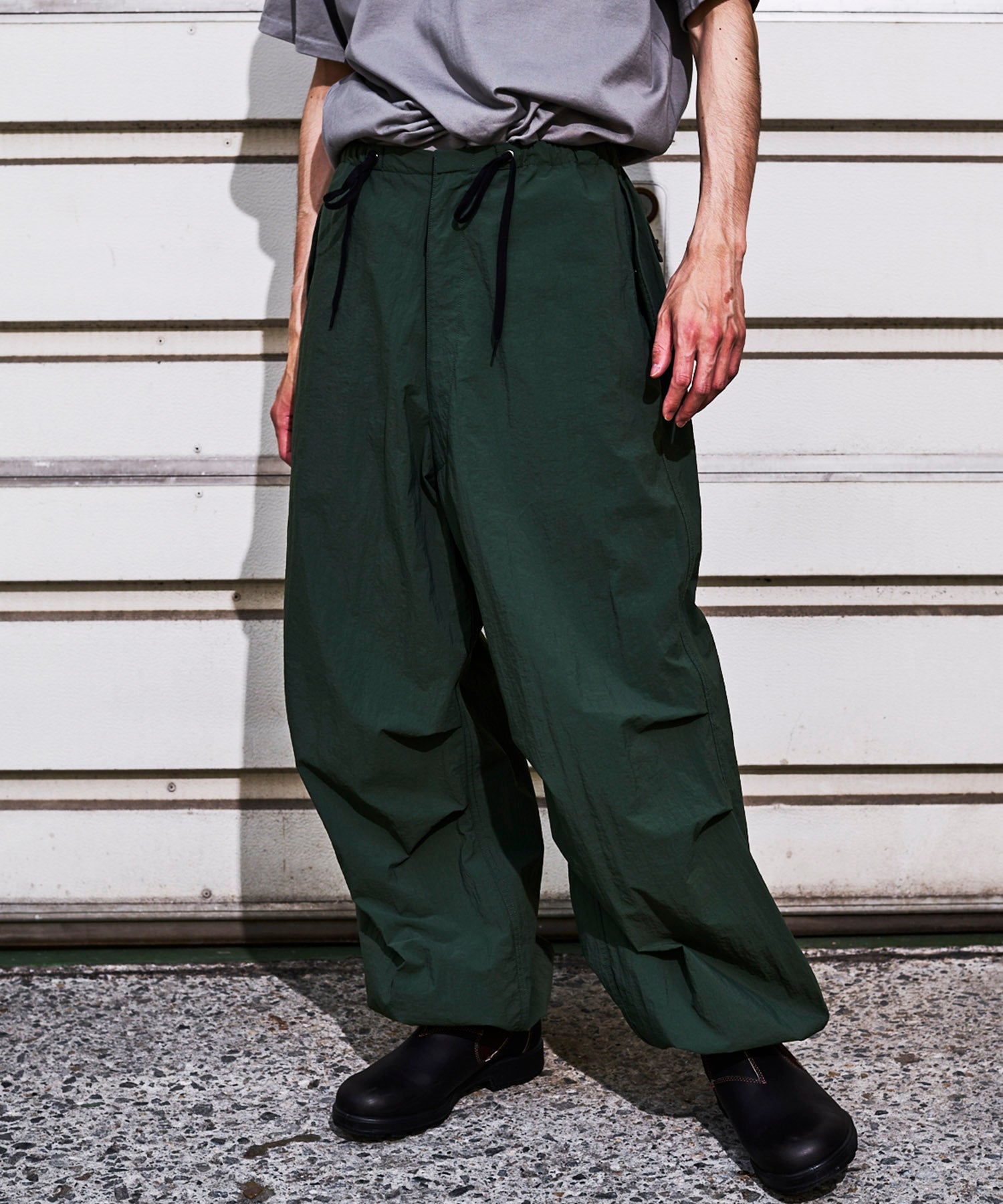 おしゃれ おすすめ ワークウェア ライト テック パラシュート パンツ 速乾 ドライ 軽量