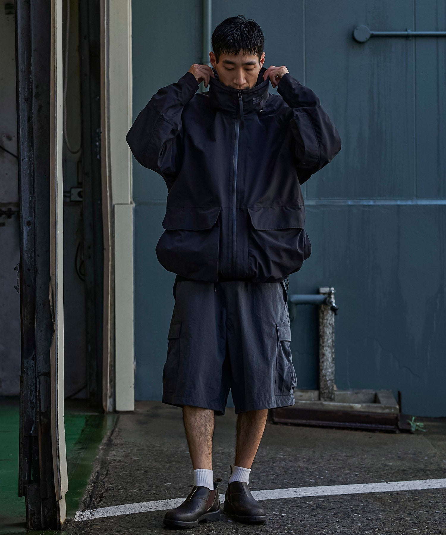 アパレル ワークウェア アウター 3レイヤー コート ジャケット レインコート 防水 透湿 ディテール