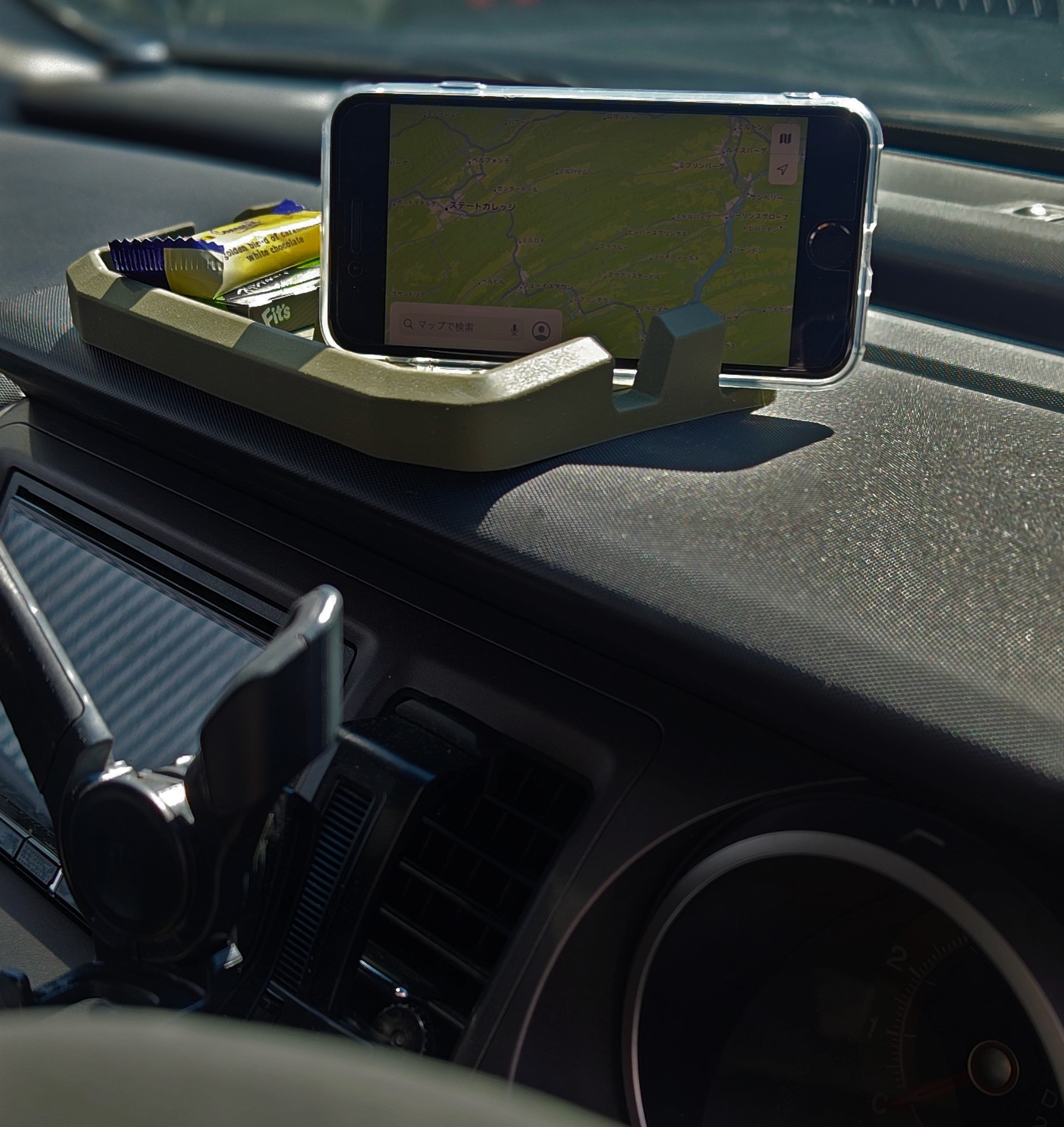 おしゃれ おすすめ カー用品 スマホ スタンド トレイ 便利グッズ 汎用