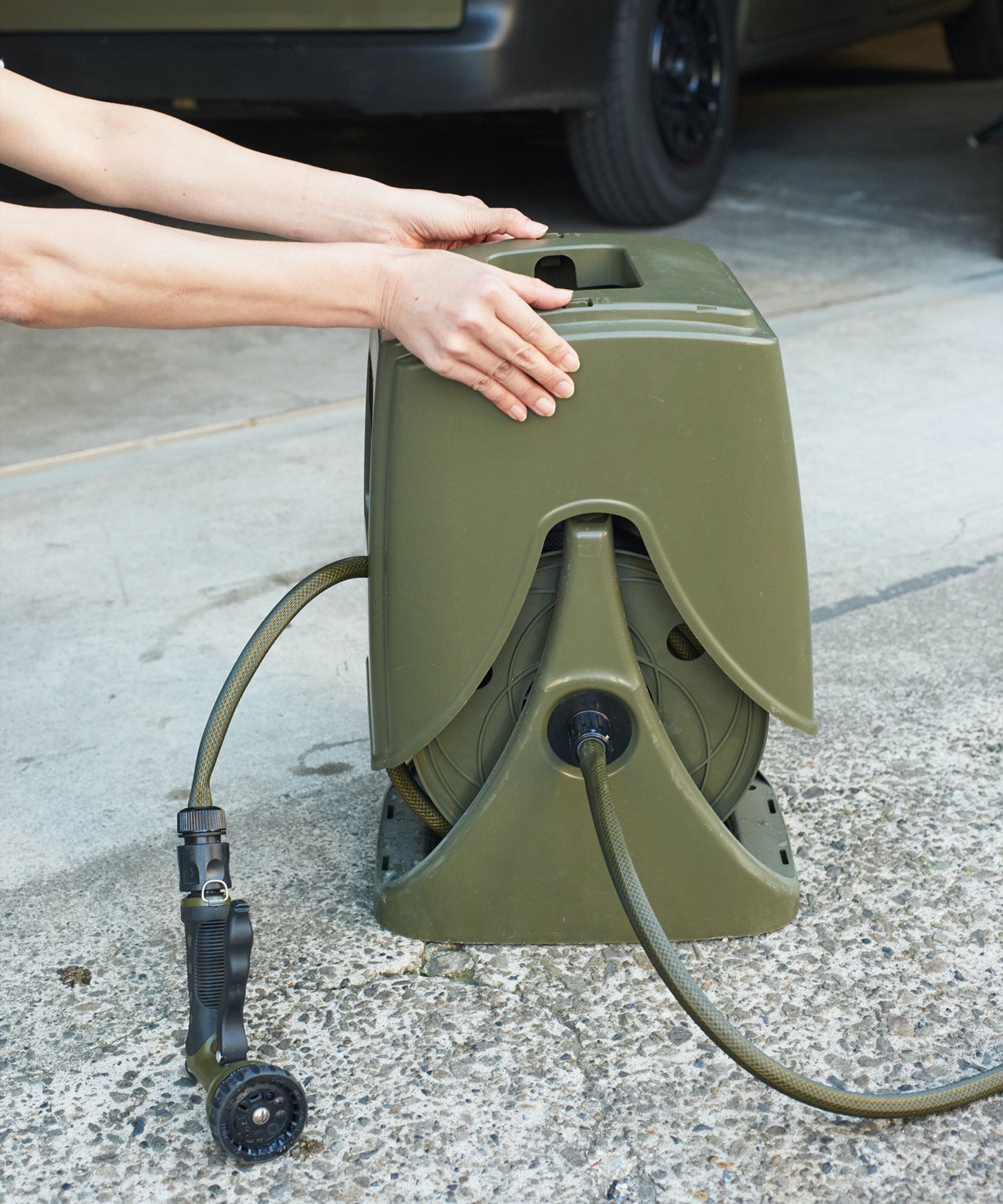 おしゃれ おすすめ 洗車用品 フルカバー ホースリール 20M オートバックス