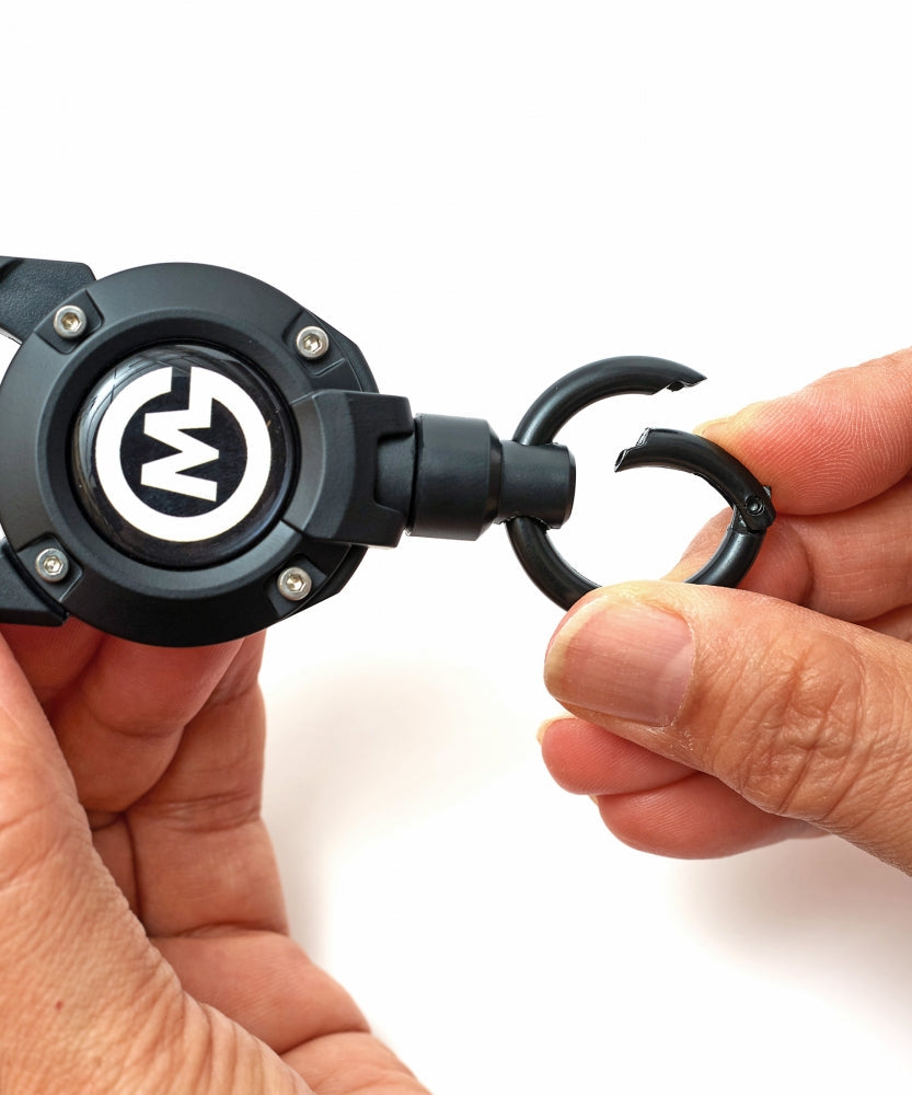 おしゃれ おすすめ マグネット内蔵 カラビナ付き コード リール キーホルダー