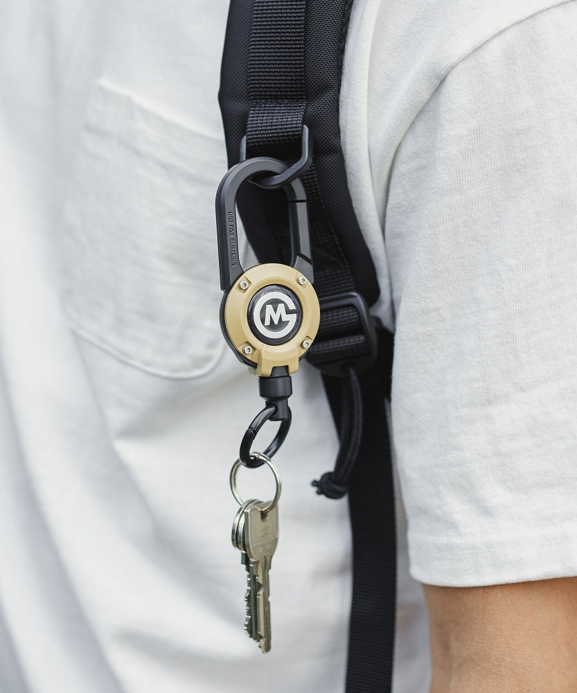 おしゃれ おすすめ マグネット内蔵 カラビナ付き コード リール キーホルダー