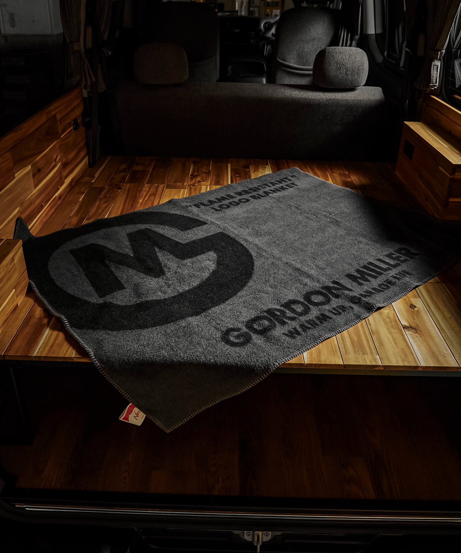 おすすめ ナンガ コラボ 防炎機能 難燃ブランケット 車中泊 キャンプ アウトドア