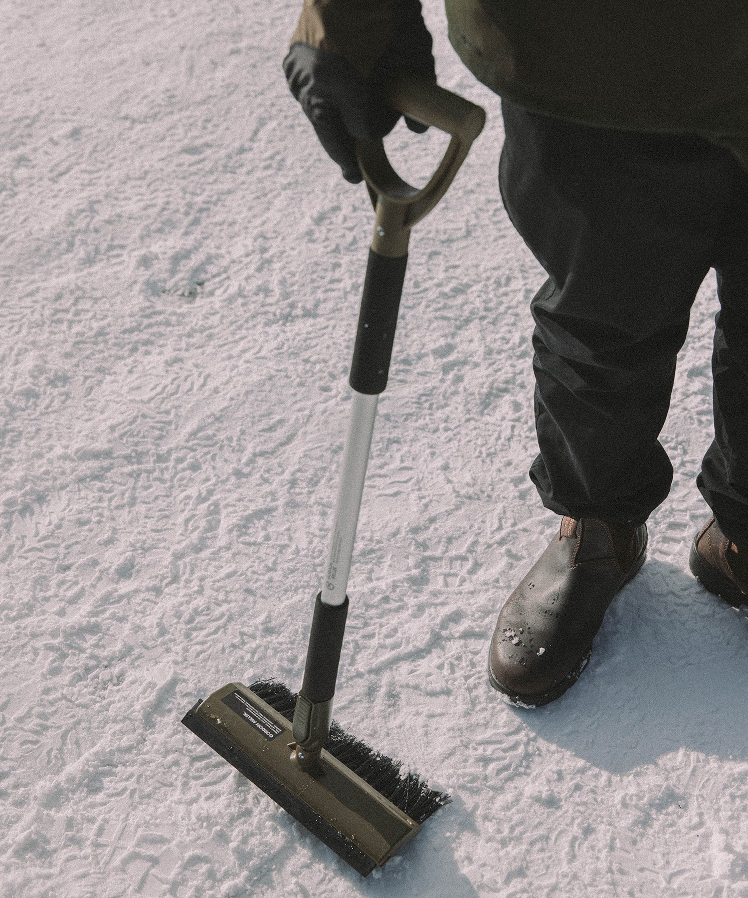 イージー ホールド スノーブラシ – GORDON MILLER