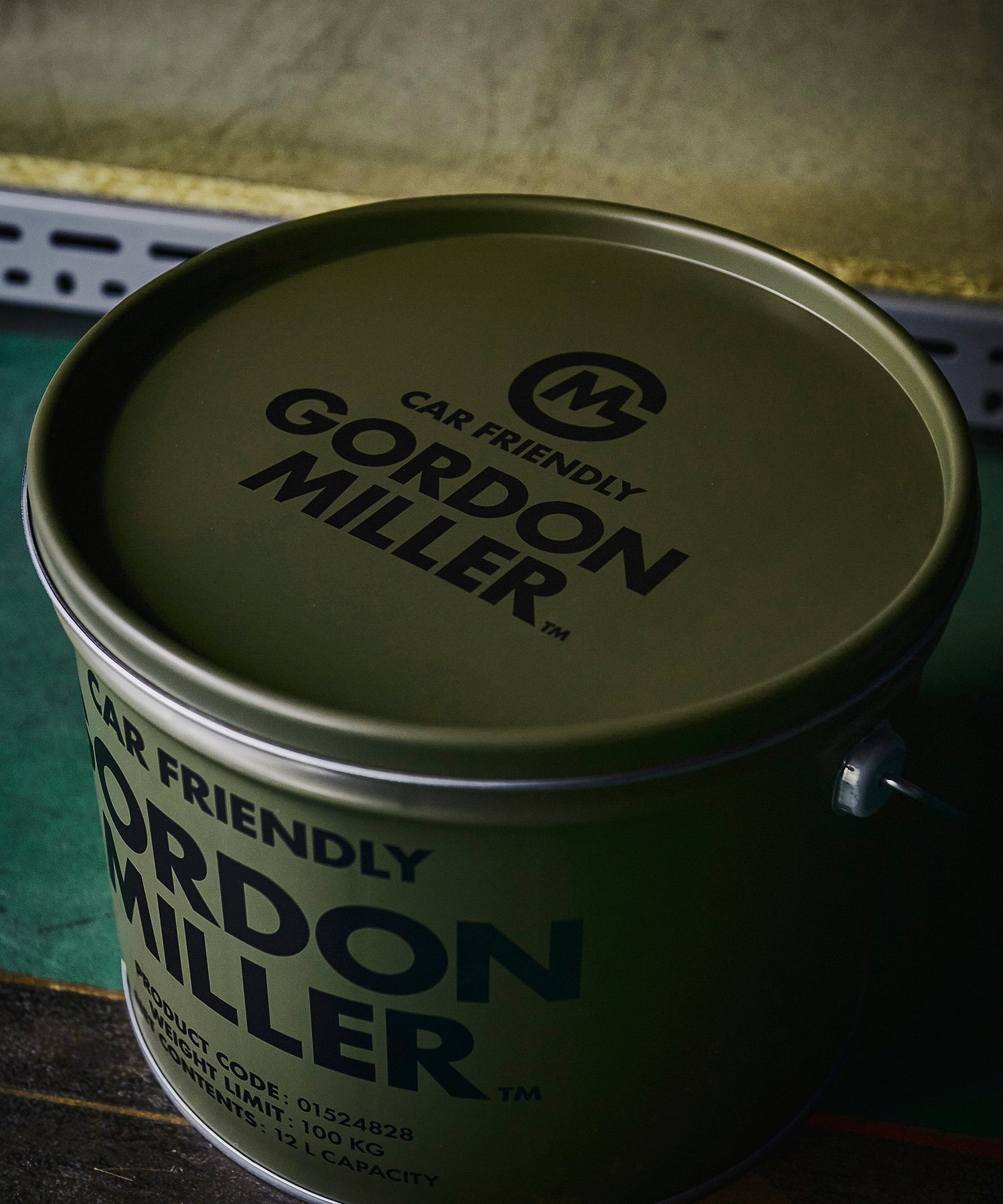 カストロールGTX 7ペール缶椅子 当時物 フタ付き合皮カスタム座面 カストロールGTX 7ペール缶椅子 当時物 フタ付き合皮カスタム座面