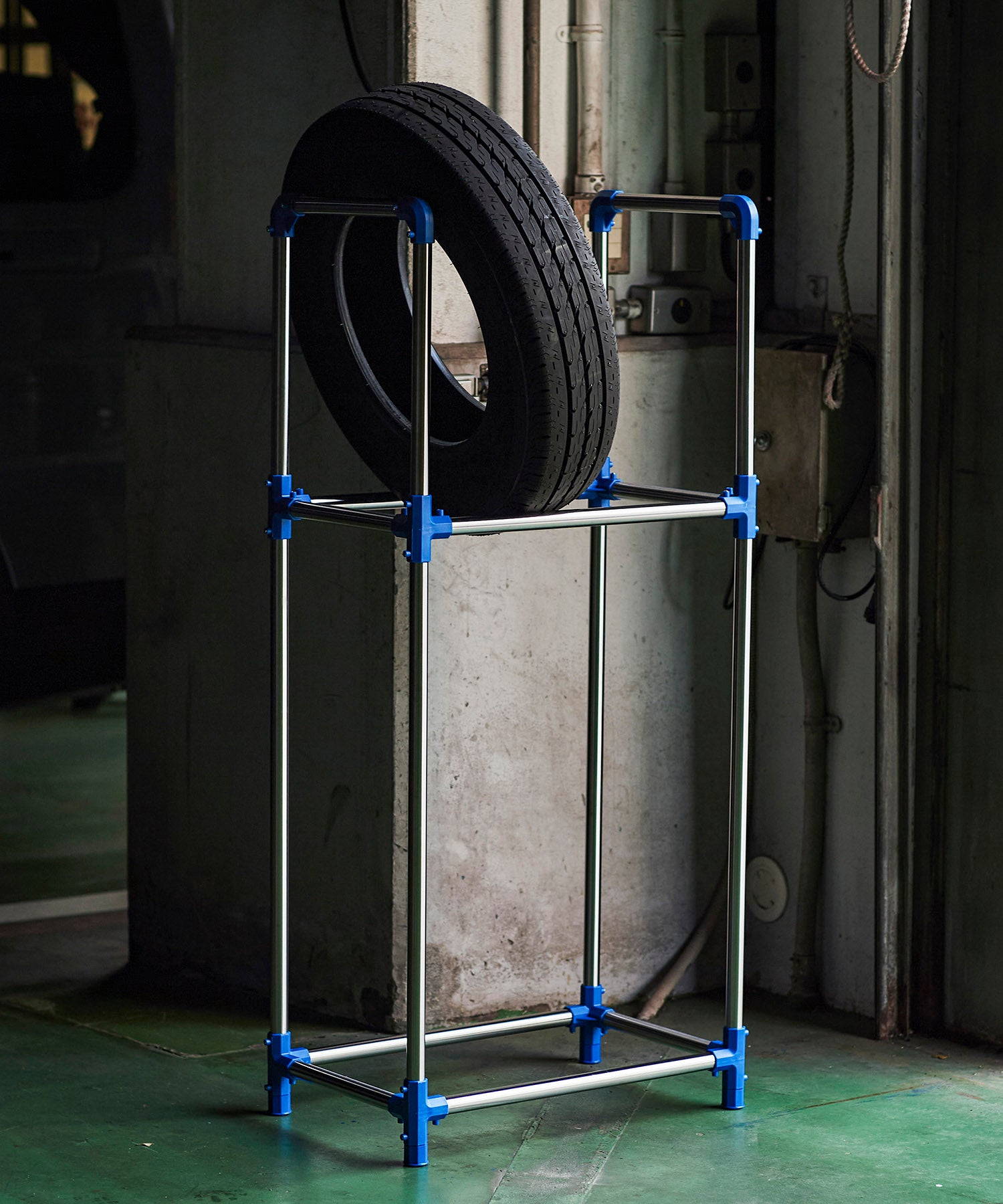 ステンレスタイヤラック M – GORDON MILLER