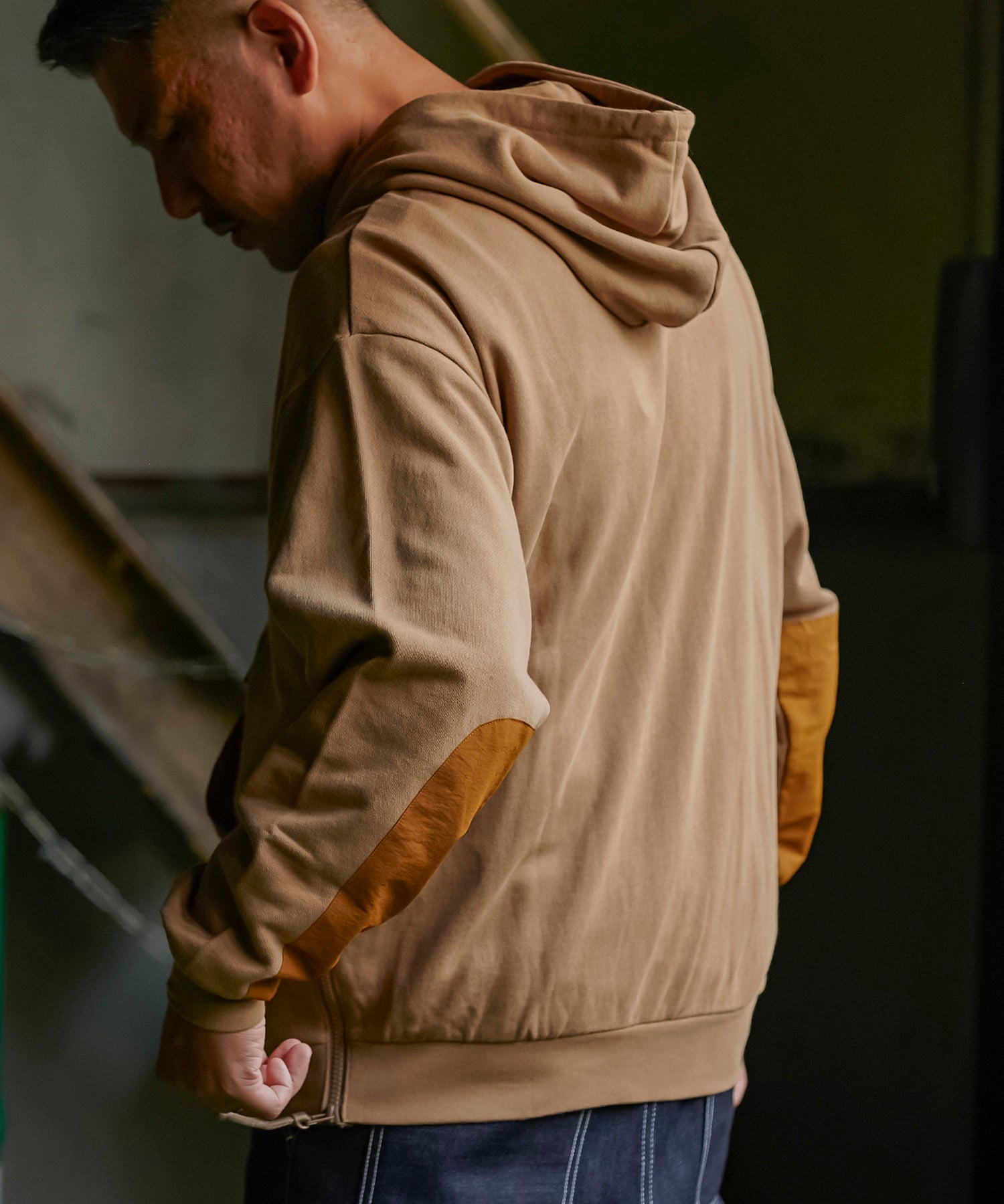 woods (ウッズ) マルチポケットスエットパーカー ブラウン L LEFT CHEST II LOOSE Pullover Hoodie in Brown| Vans DK