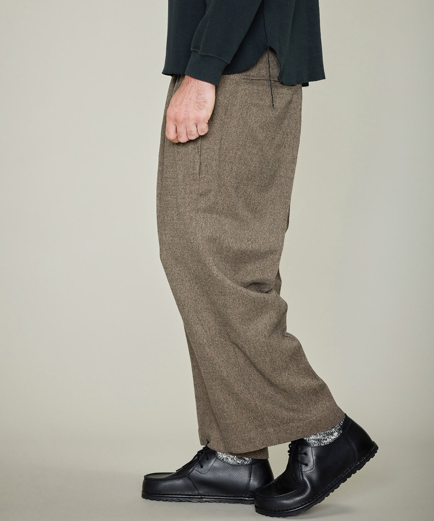 コロニークロージング WILLIAM HALSTED TROUSERS グレー COLONY CLOTHING 日本 オンラインショップ – colonyclothing.jp