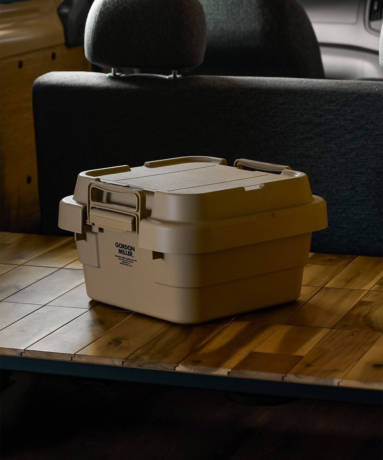 スタッキングトランクカーゴ ロータイプ18L