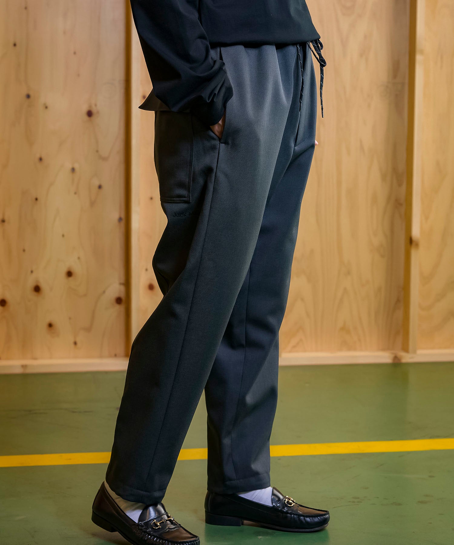 ジャックミラー　シームレスライフ　アパレル　ワークウェア　シンプル　ファッション　おすすめ　おしゃれ　JML　パンツ　ジェンダーレス　ウール　冬　ドロスト　