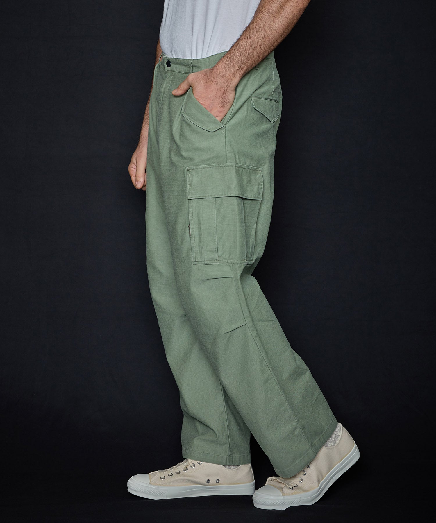 バックサテン ガレージ カーゴパンツ – GORDON MILLER